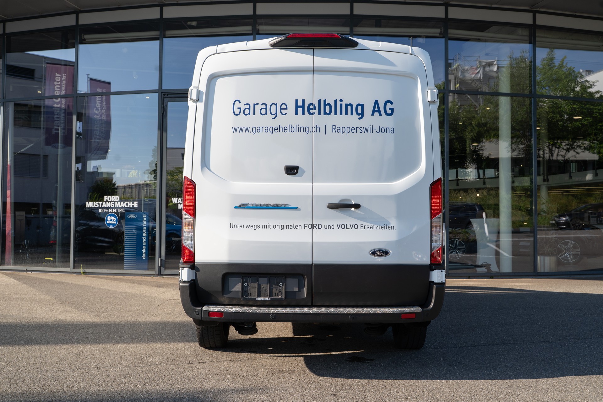 FORD E-Transit Van 350 L3H2 68kWh Trend-image-3