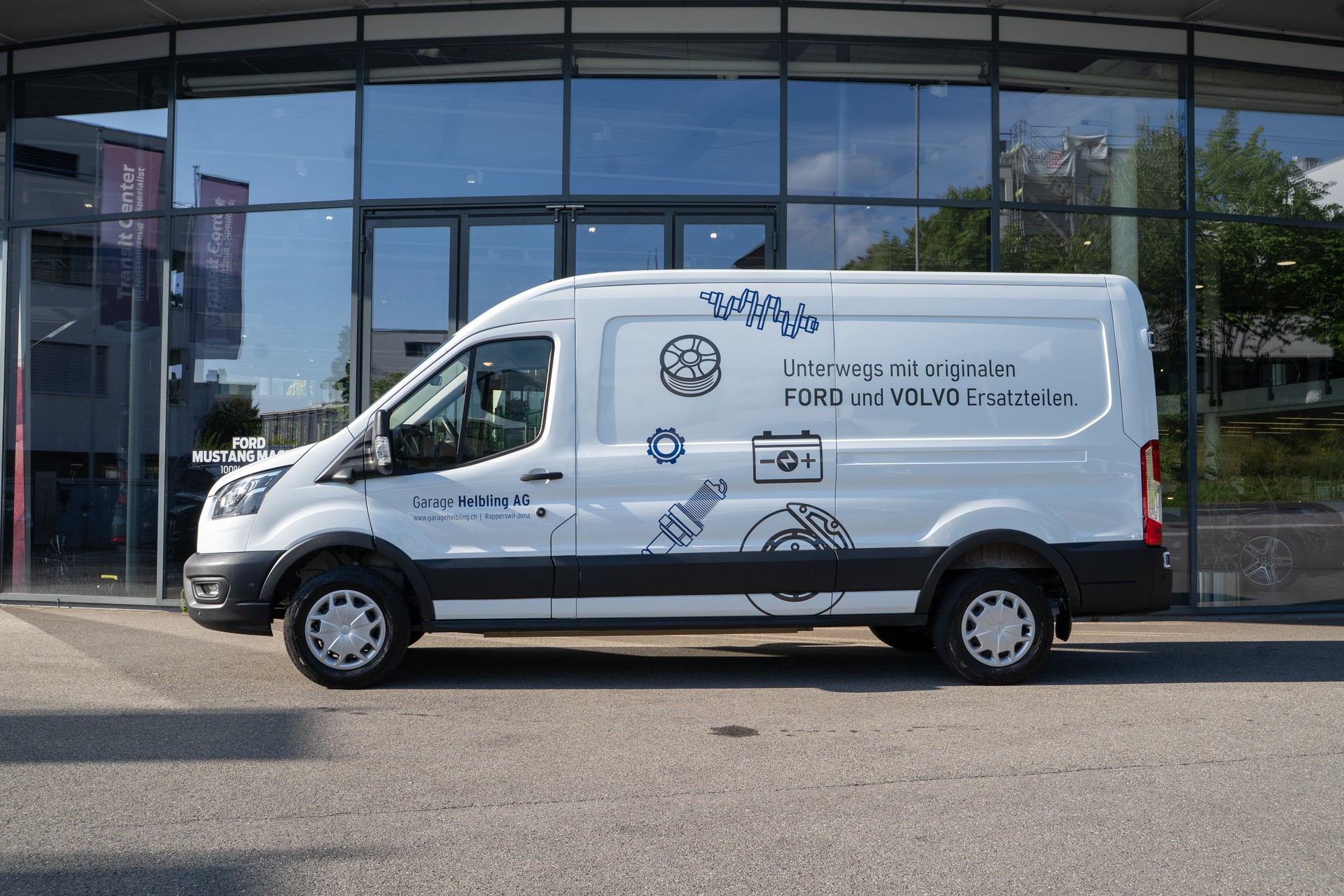 FORD E-Transit Van 350 L3H2 68kWh Trend-image-2