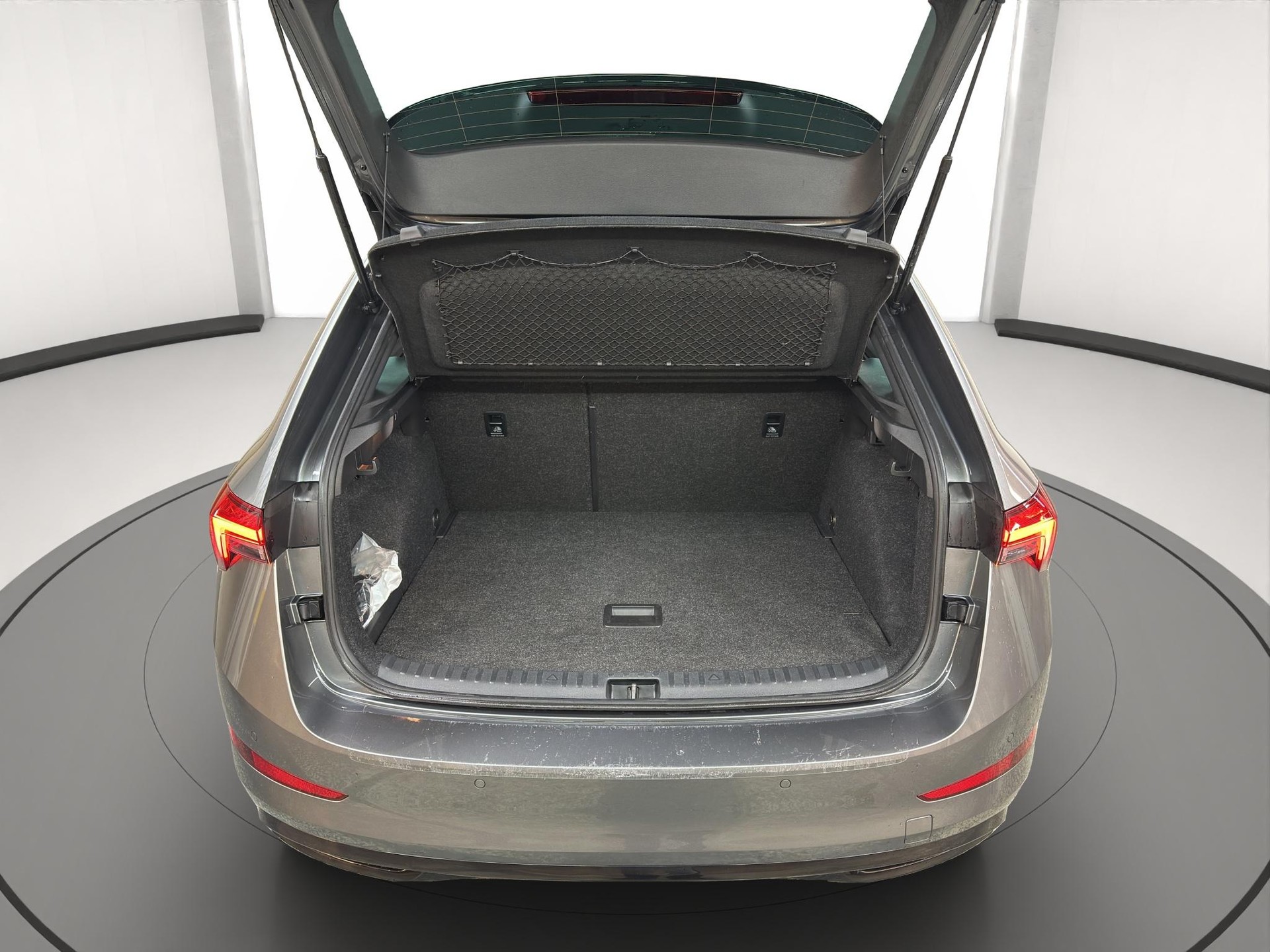 SKODA Scala 1.5 TSI Monte Carlo DSG-image-14