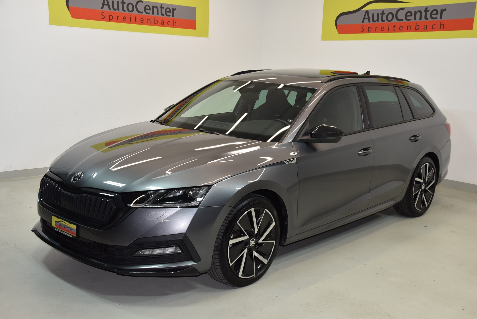 SKODA Octavia Combi 2.0 TSI SportLine DSG 4x4-image-1