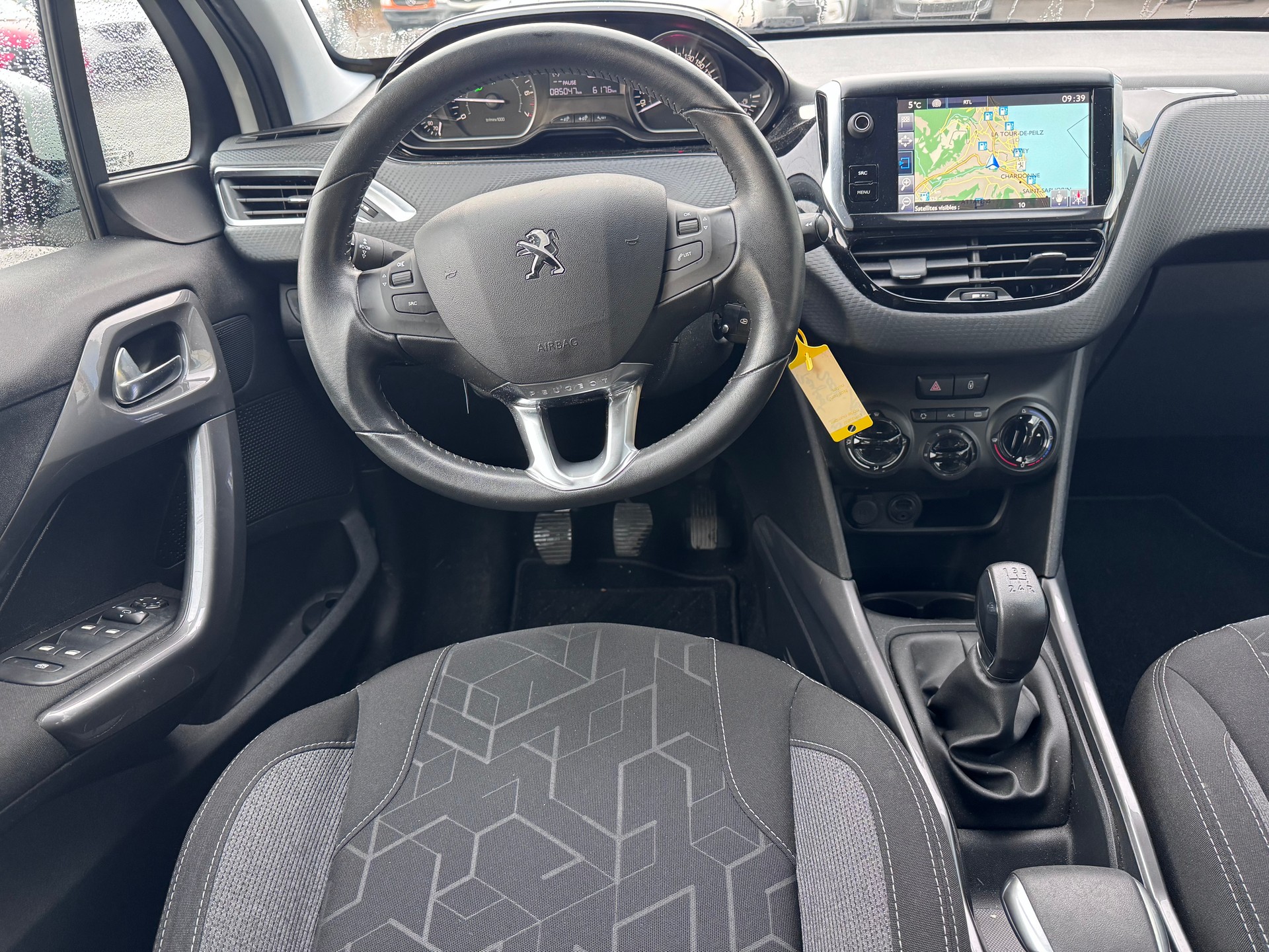 PEUGEOT 2008 1.2 Exp 02.2026-image-1