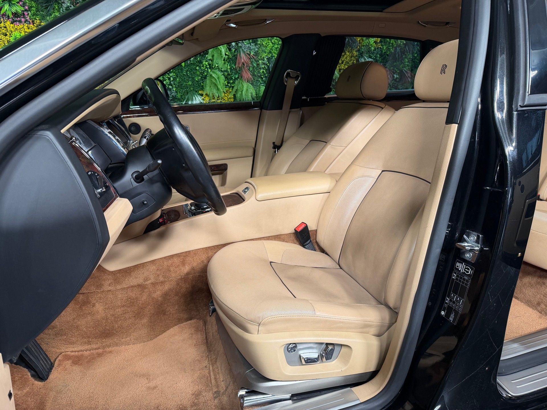 ROLLS-ROYCE Ghost 6.6 V12-image-10