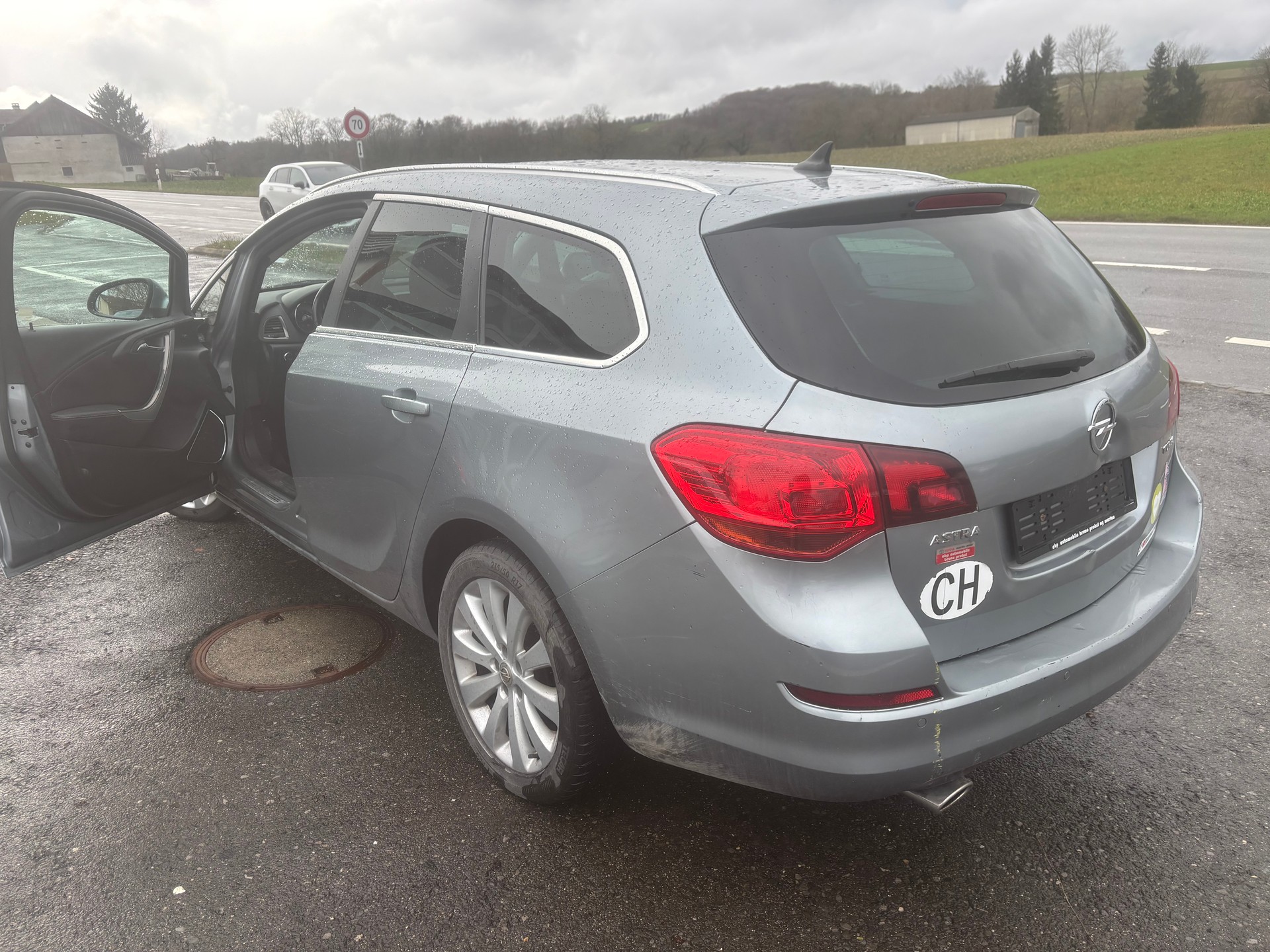 OPEL Astra SportsTourer 1.4i 16V Turbo Sport Automatic-image-4