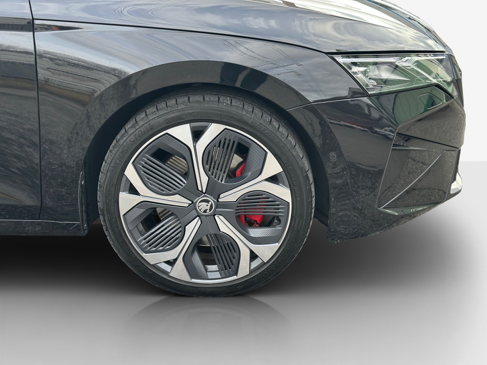 SKODA Octavia Combi 2.0 TSI DSG RS-image-15