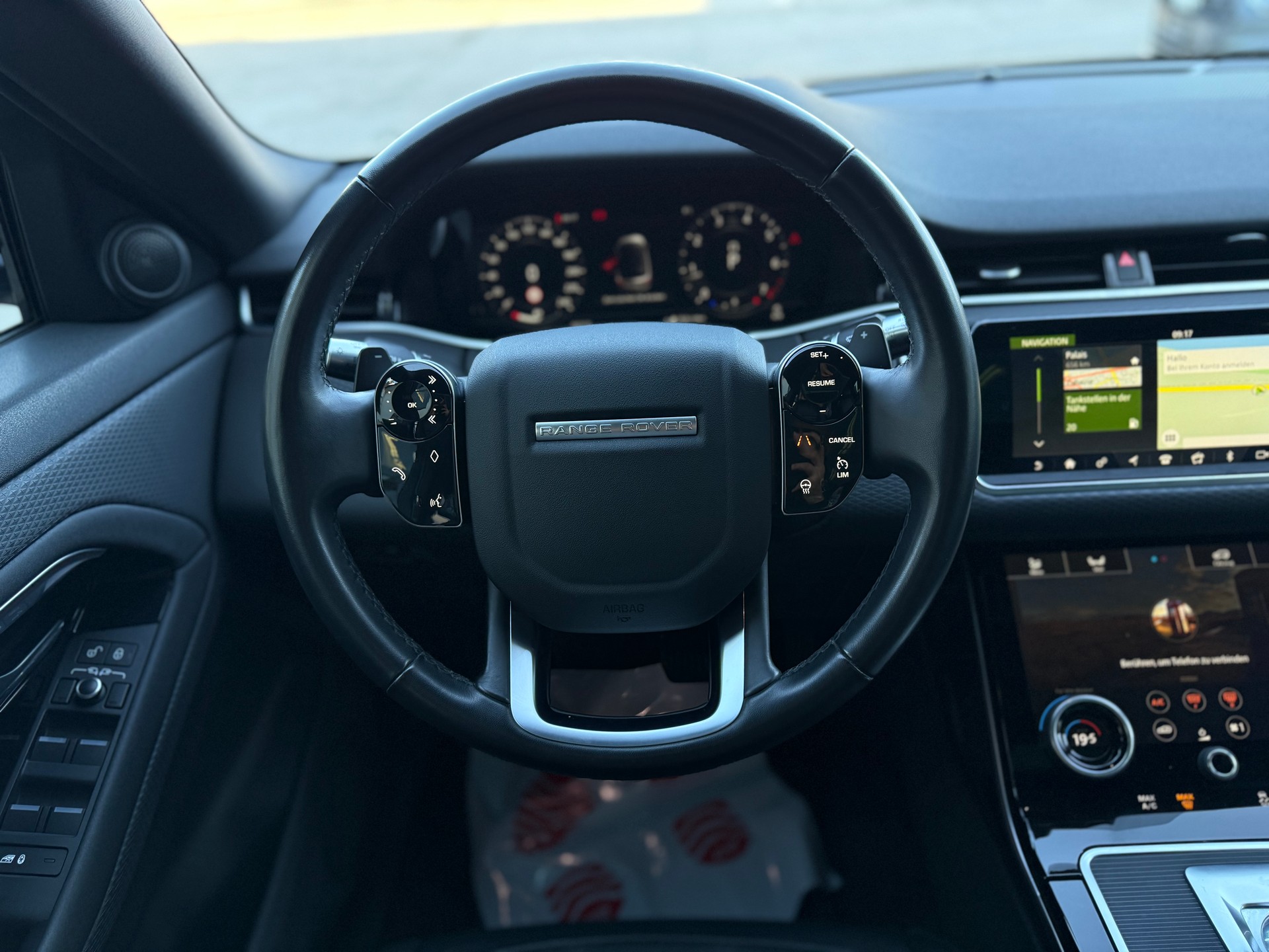LAND ROVER Range Rover Evoque P 200 MHEV S AT9-image-13