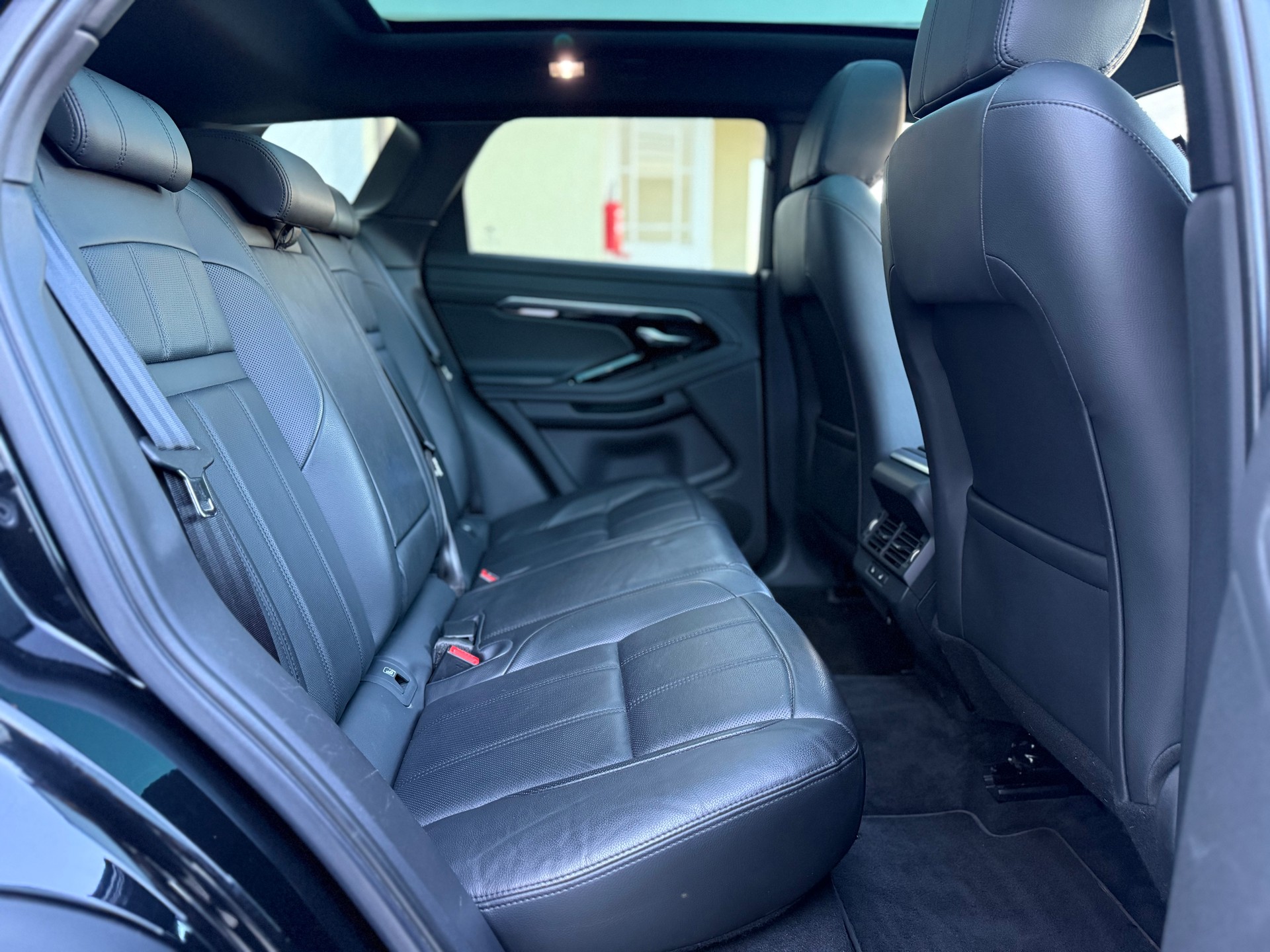 LAND ROVER Range Rover Evoque P 200 MHEV S AT9-image-11