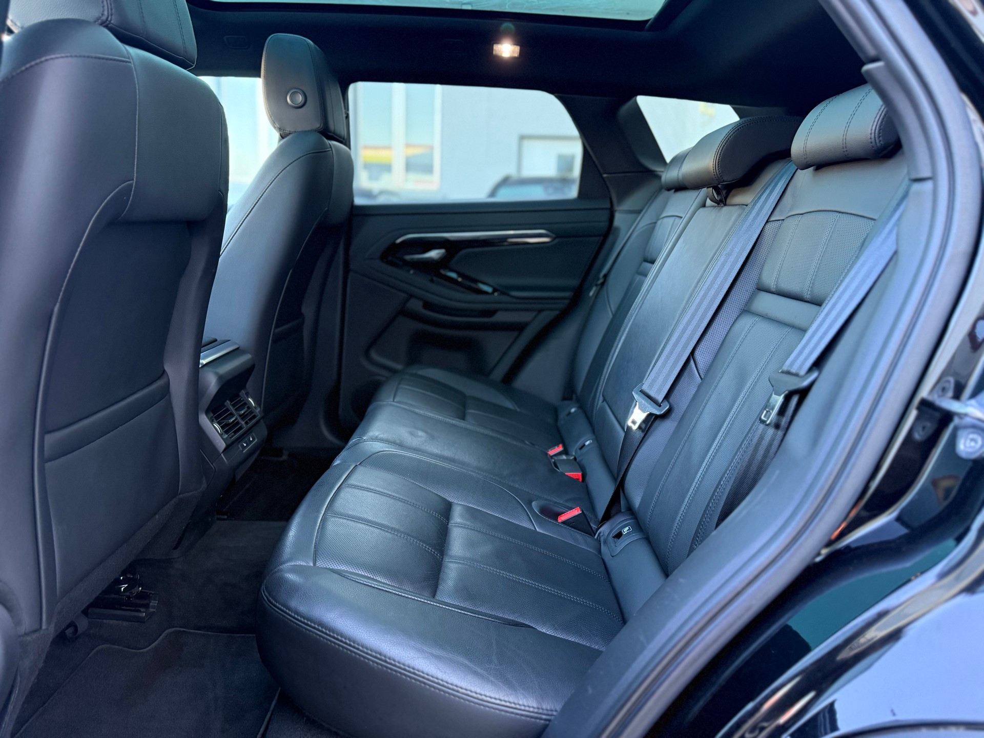 LAND ROVER Range Rover Evoque P 200 MHEV S AT9-image-9