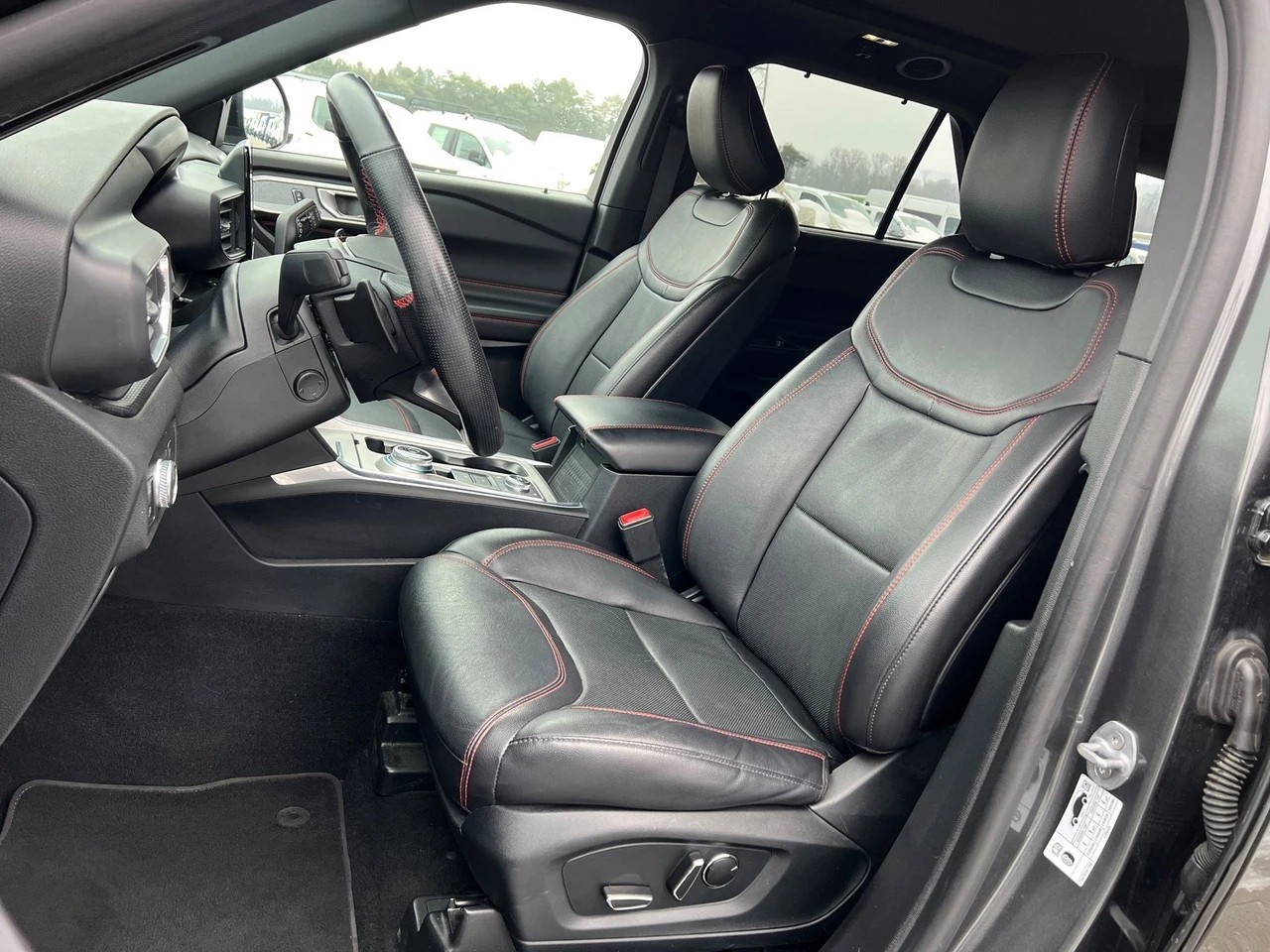 FORD Explorer 3.0 EcoB. Plug-in-Hybrid ST-Line 4WD Aut.*7 Plätze-image-10