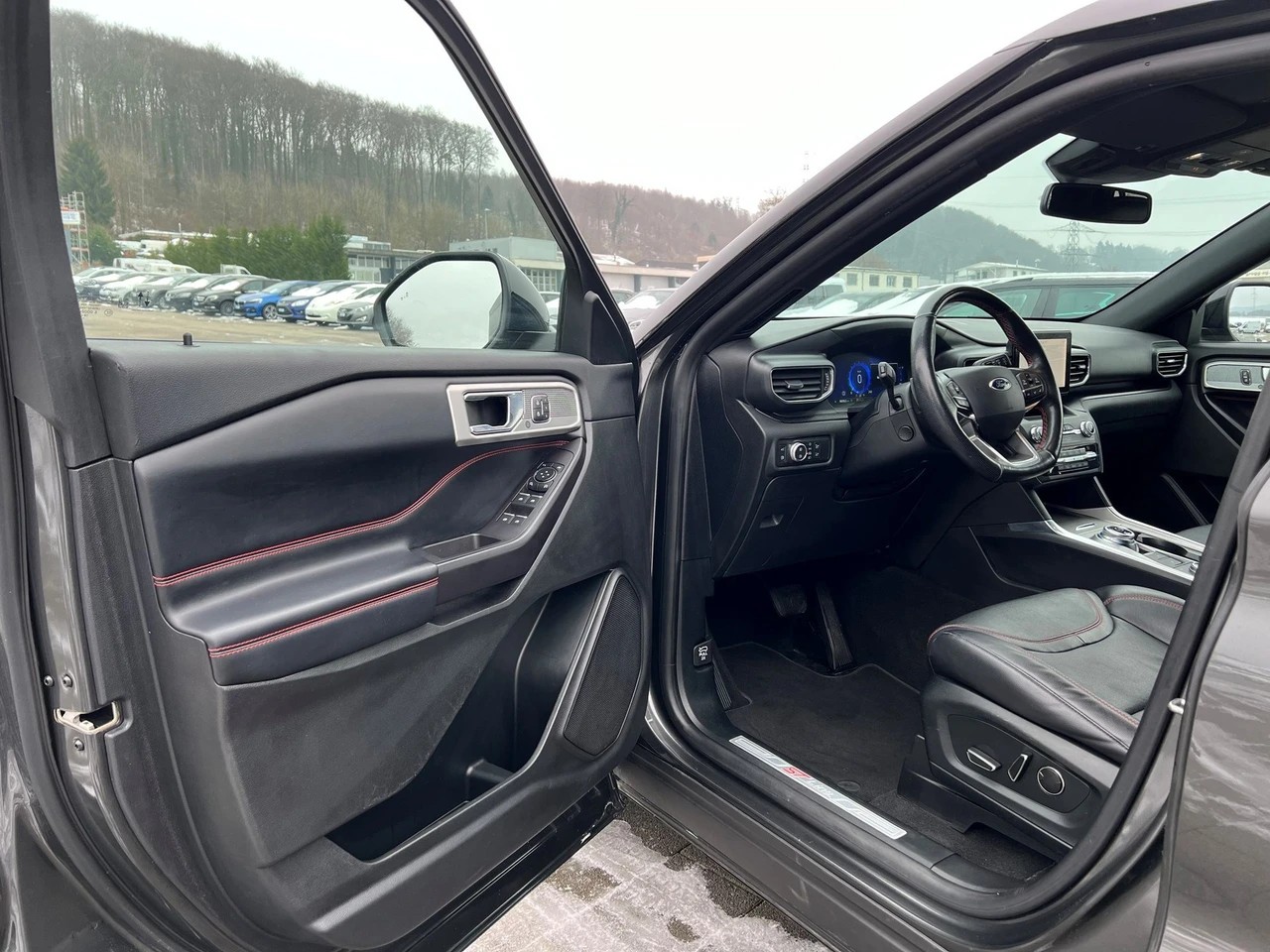 FORD Explorer 3.0 EcoB. Plug-in-Hybrid ST-Line 4WD Aut.*7 Plätze-image-9
