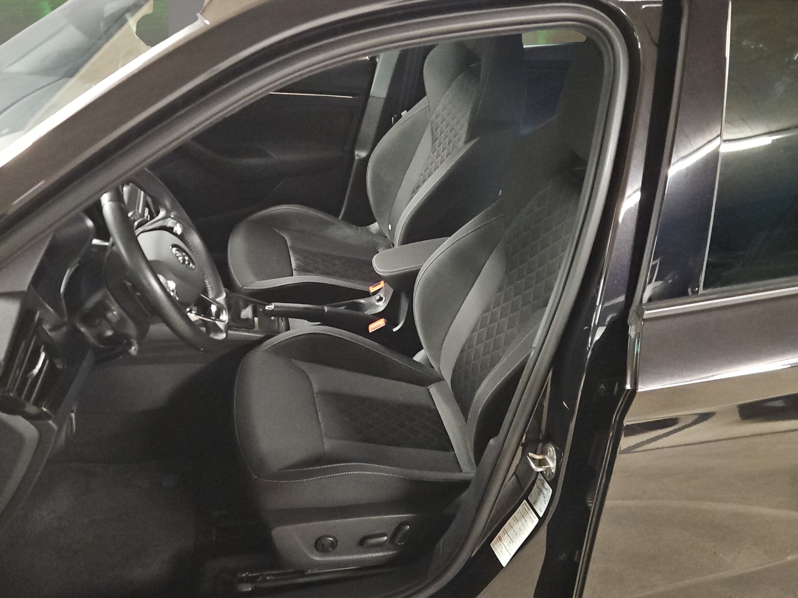 SKODA Kamiq 1.5 TSI ACT Style DSG-image-8