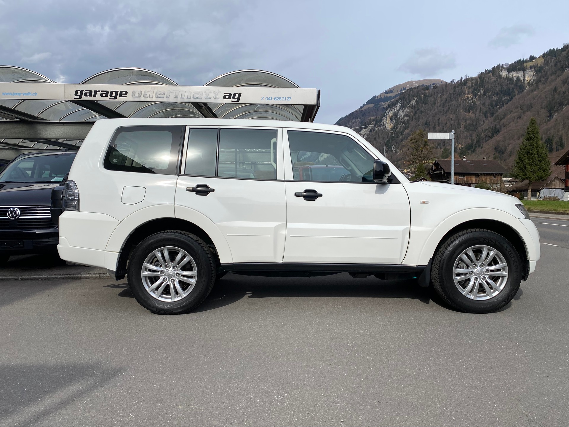 MITSUBISHI Pajero 3.2 DI-D Value Automatic-image-15