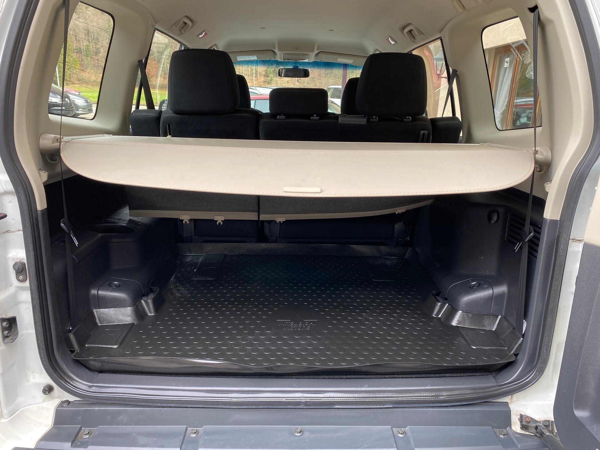MITSUBISHI Pajero 3.2 DI-D Value Automatic-image-7