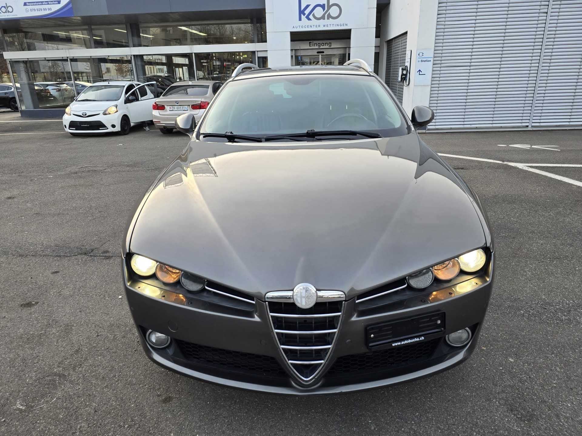 ALFA ROMEO 159 Sportwagon 3.2 JTS Q4 Distinctive-image-1