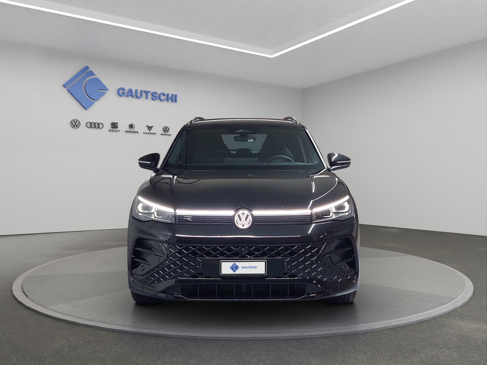 VW Tiguan 2.0 TSI DSG R-Line 4Motion-image-4