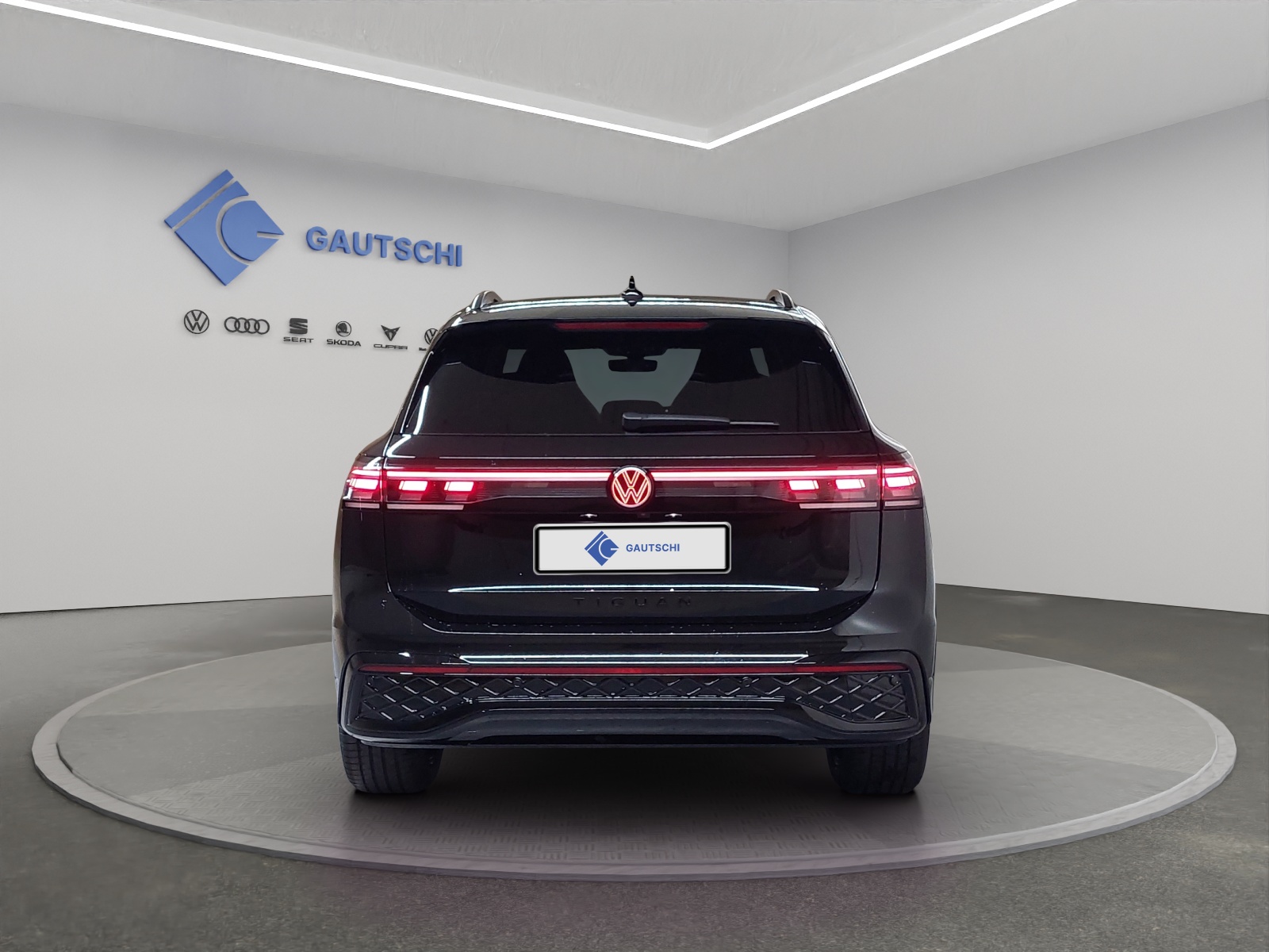 VW Tiguan 2.0 TSI DSG R-Line 4Motion-image-3