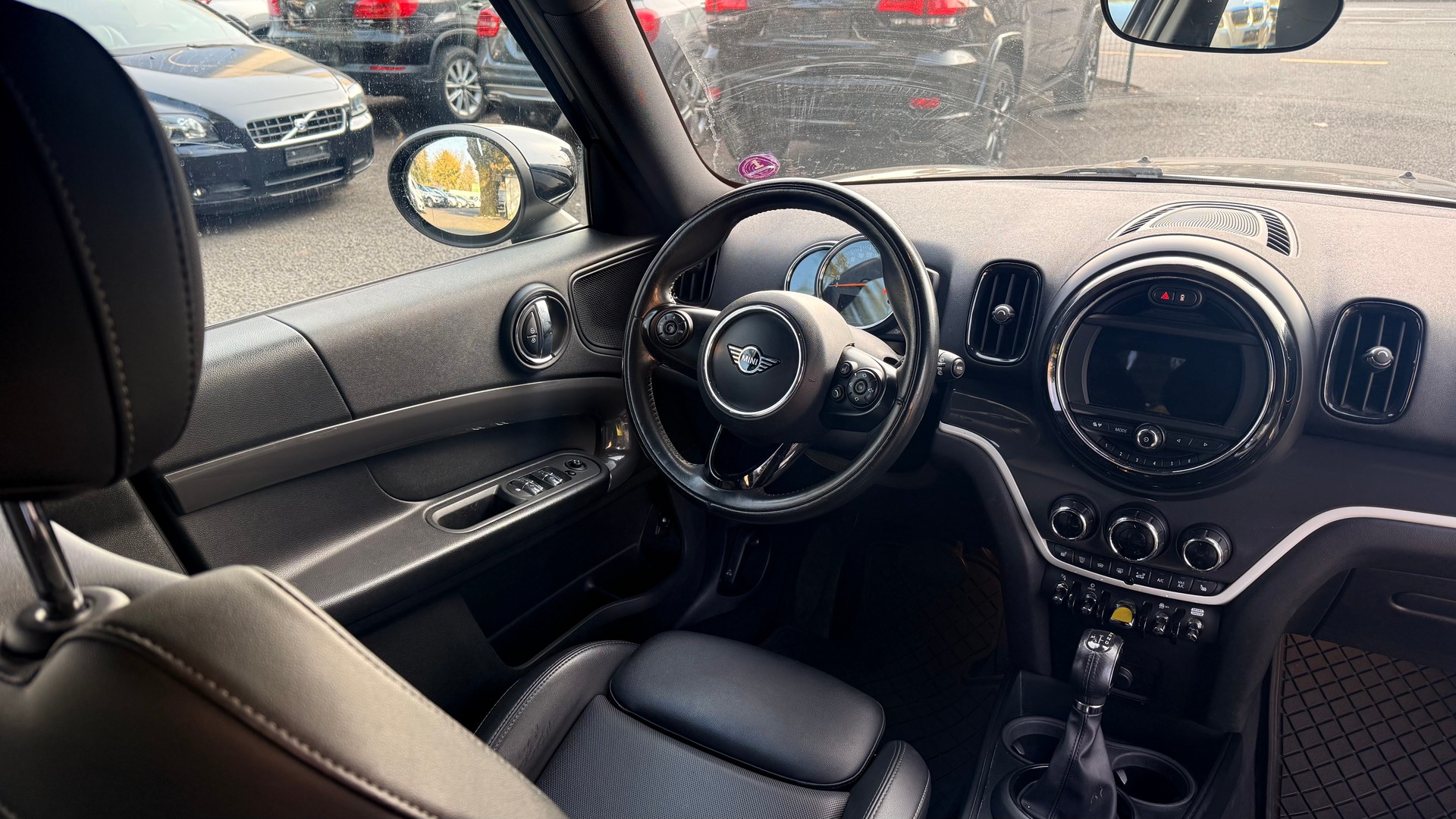 MINI Countryman Cooper S E ALL4 PHEV Steptronic-image-8