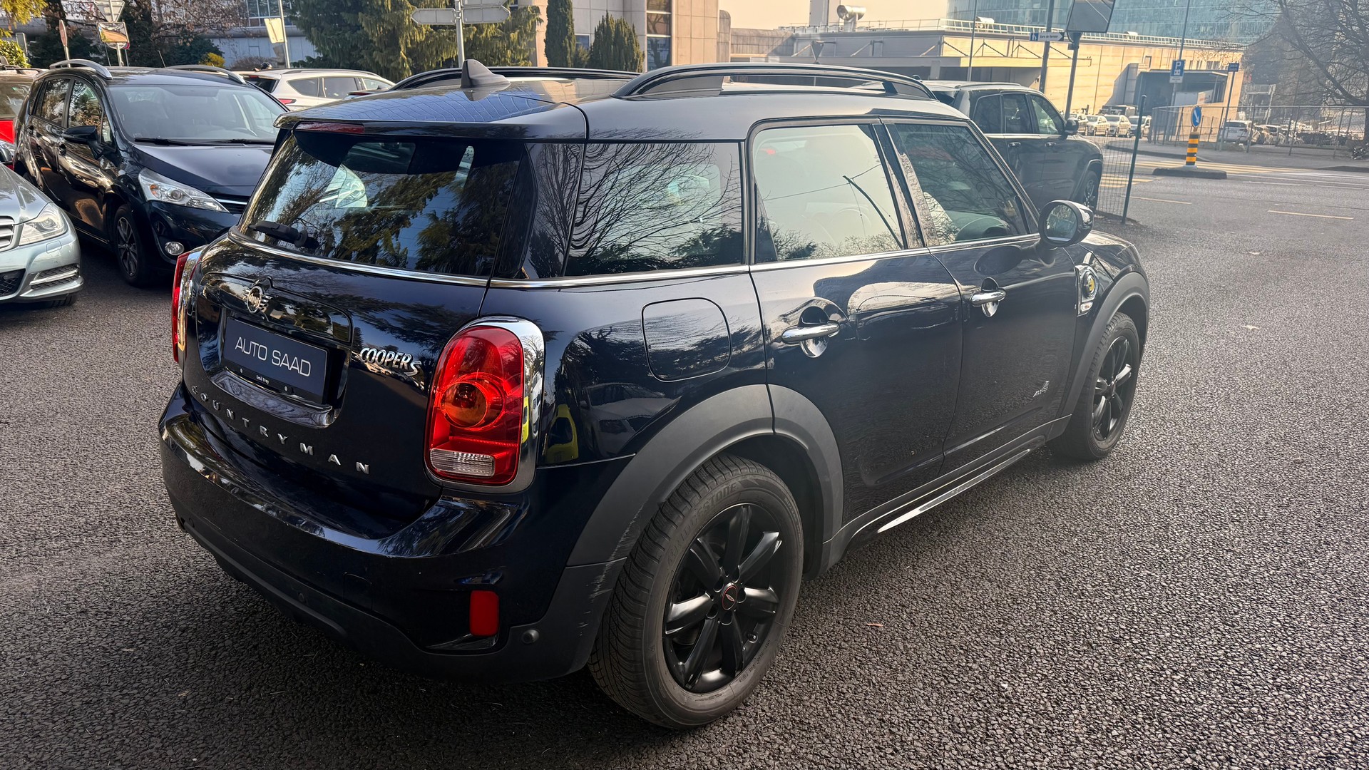 MINI Countryman Cooper S E ALL4 PHEV Steptronic-image-4