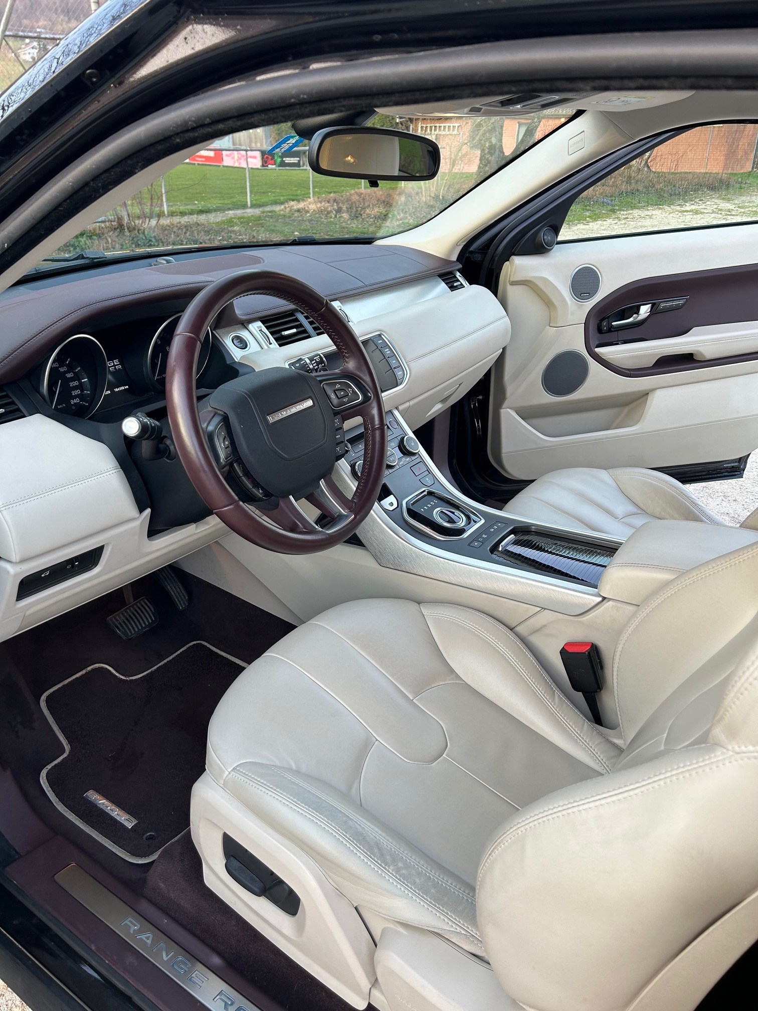 LAND ROVER Range Rover Evoque 2.0 Si4 Prestige AT6-image-4