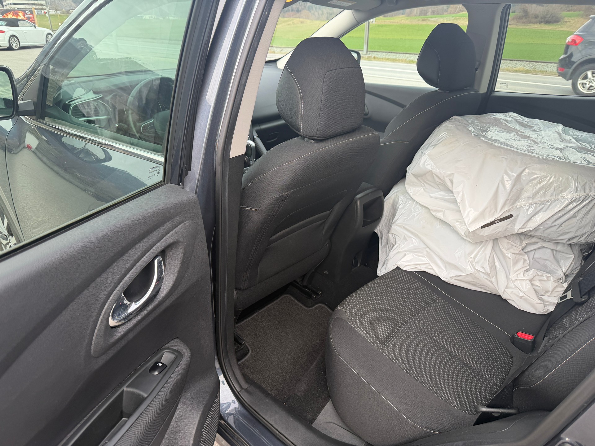 RENAULT Kadjar 1.2 16V Turbo Conquest EDC-image-9