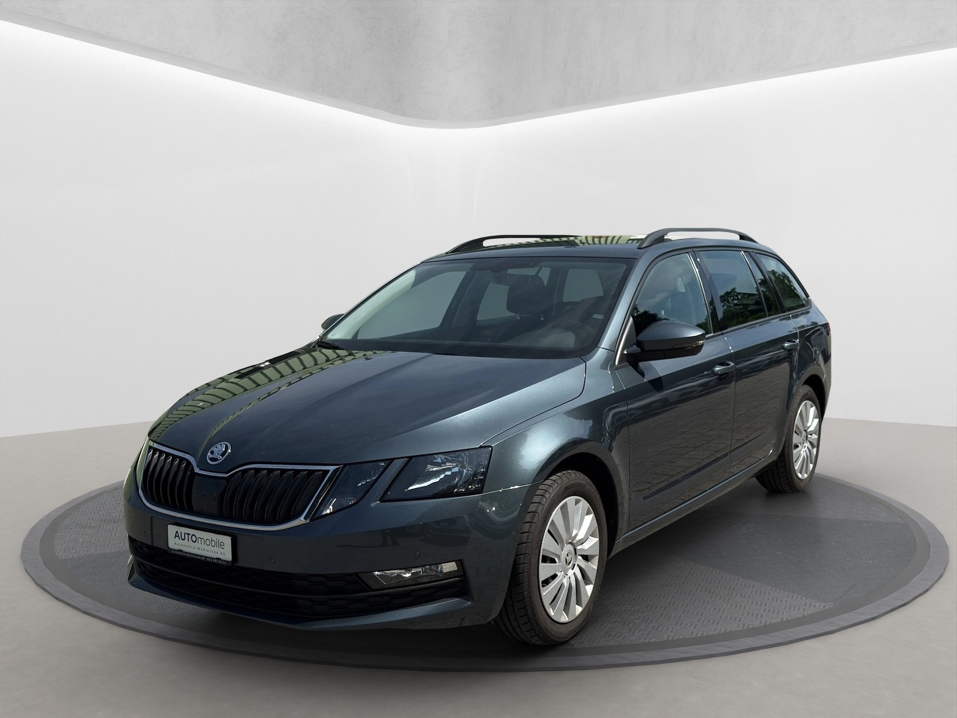 SKODA Octavia Combi 2.0 TDI Ambition DSG-image-1