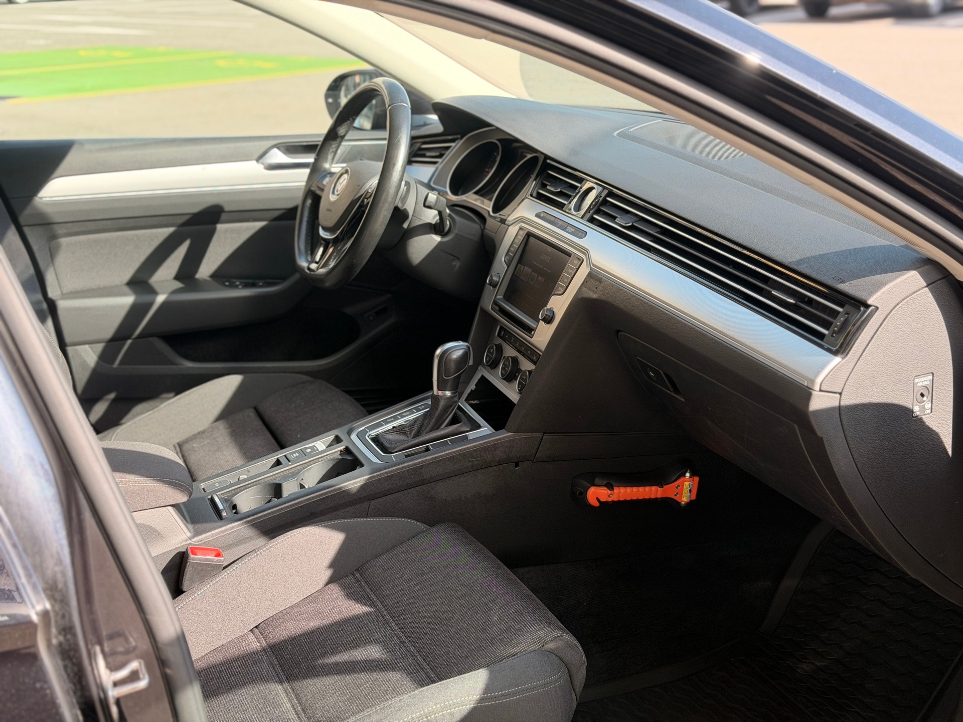 VW Passat Variant 2.0 TDI BMT Comfortline DSG 4Motion-image-27