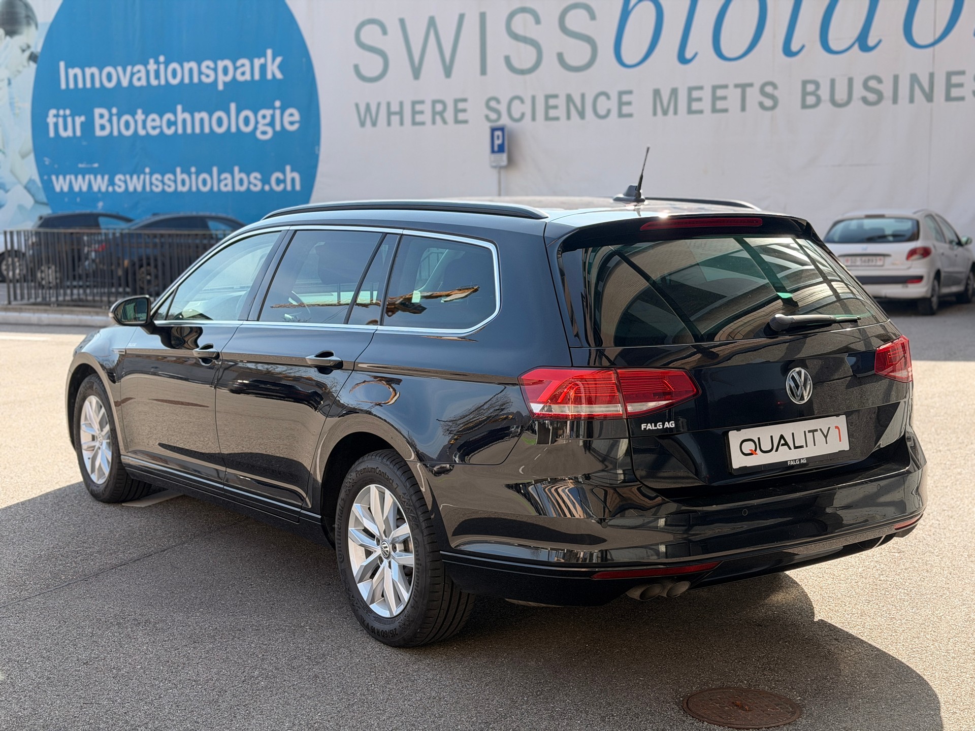VW Passat Variant 2.0 TDI BMT Comfortline DSG 4Motion-image-2