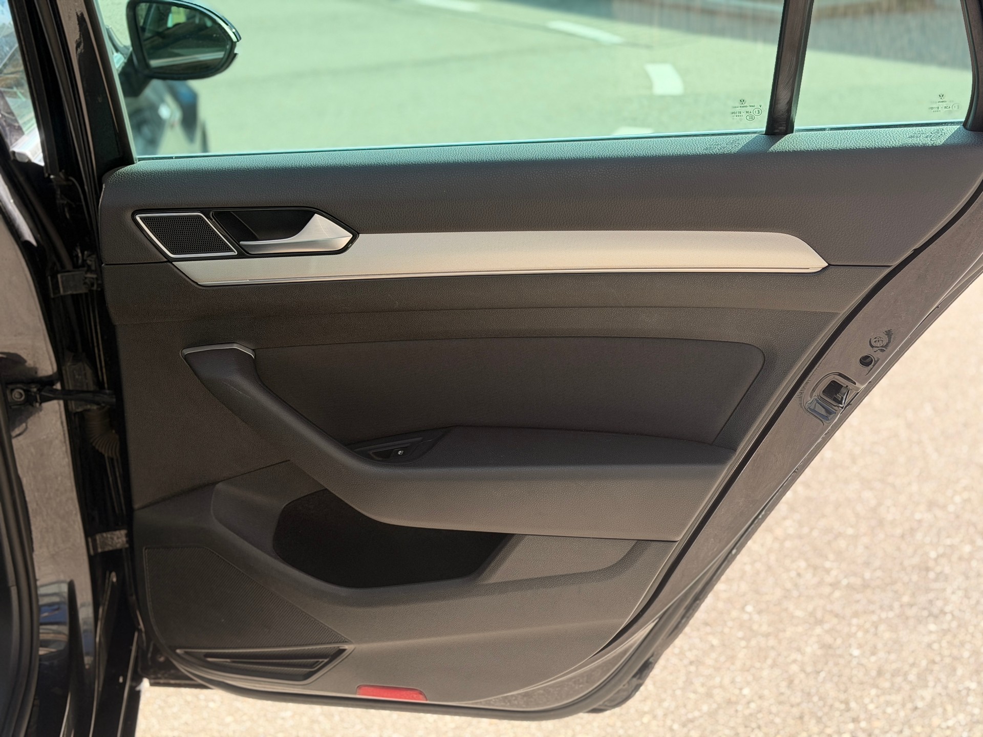 VW Passat Variant 2.0 TDI BMT Comfortline DSG 4Motion-image-22
