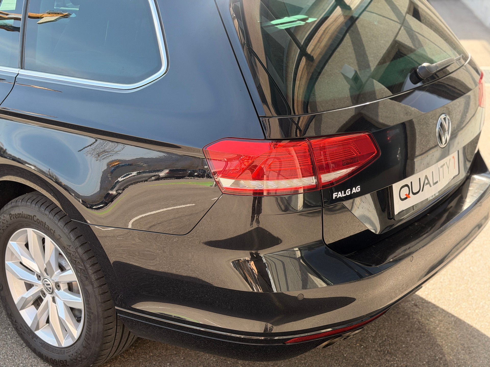 VW Passat Variant 2.0 TDI BMT Comfortline DSG 4Motion-image-12