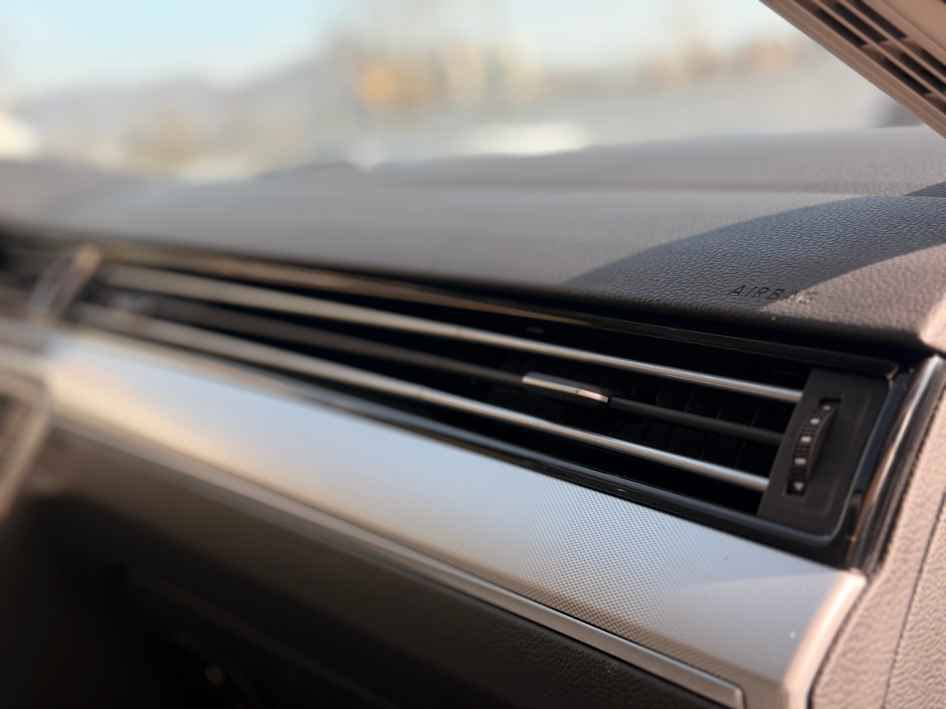 VW Passat Variant 2.0 TDI BMT Comfortline DSG 4Motion-image-30