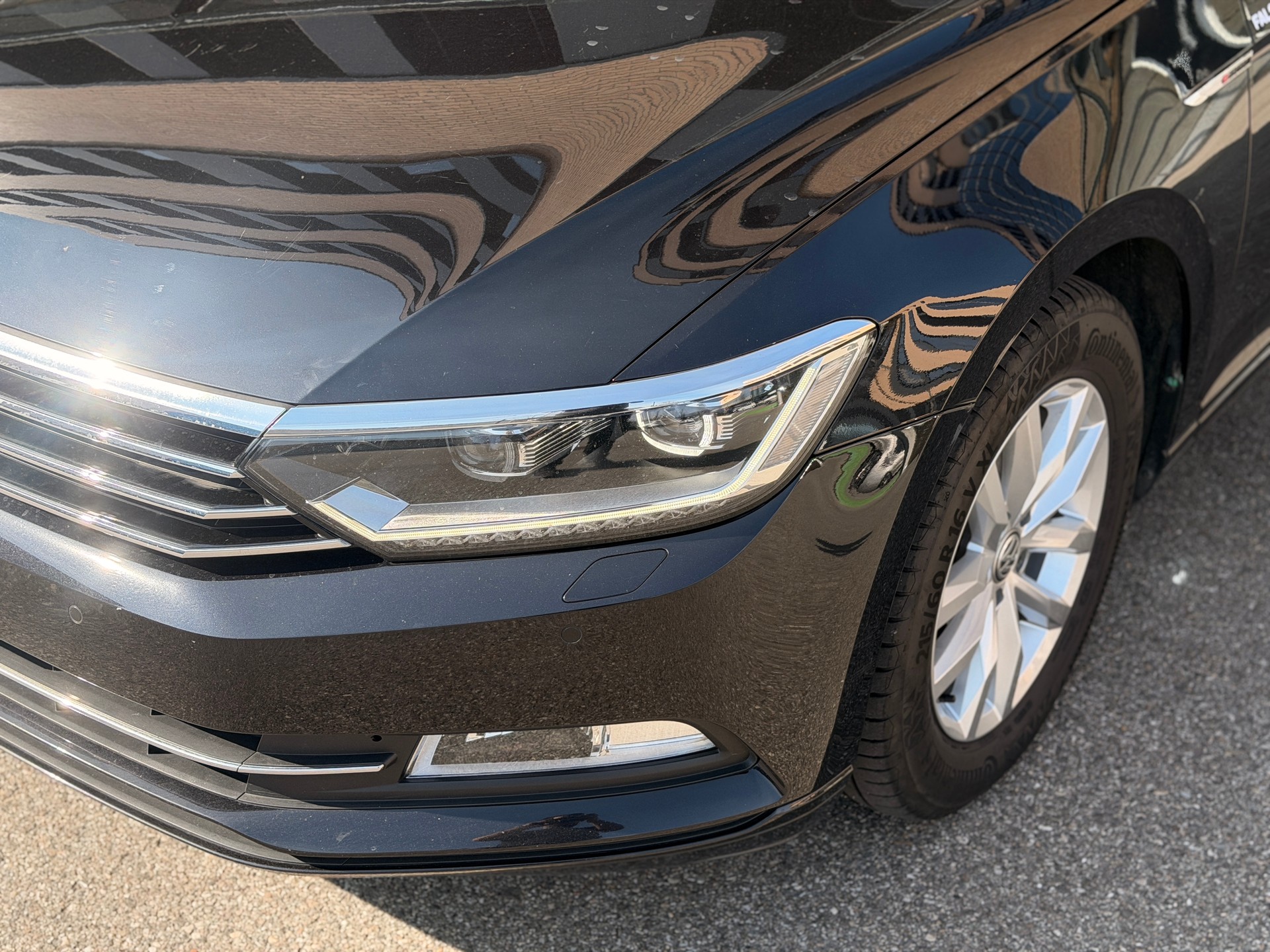 VW Passat Variant 2.0 TDI BMT Comfortline DSG 4Motion-image-9