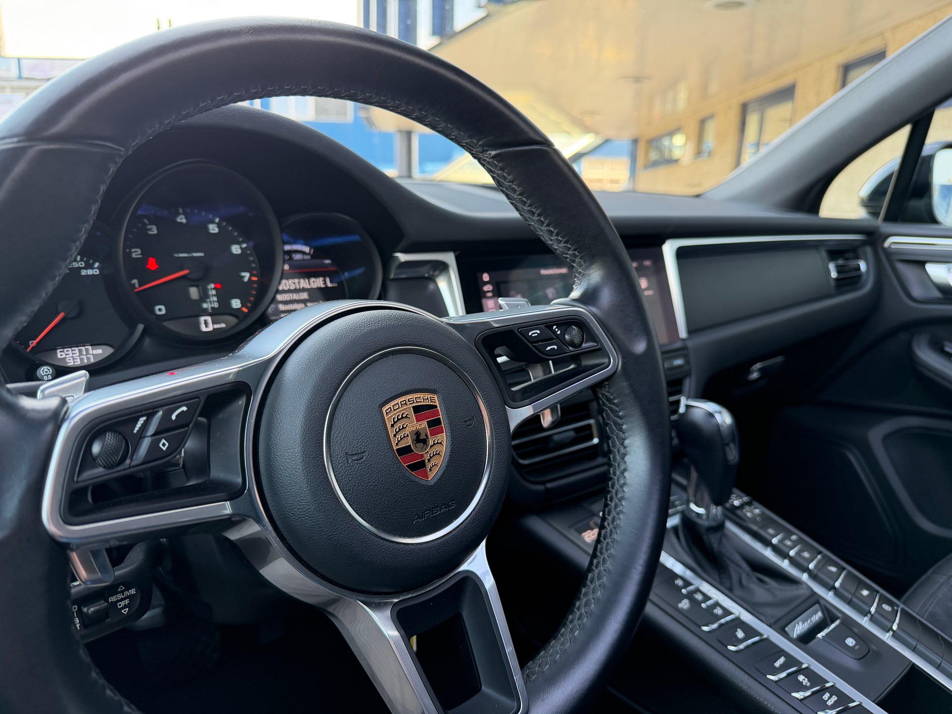 PORSCHE Macan PDK-image-10
