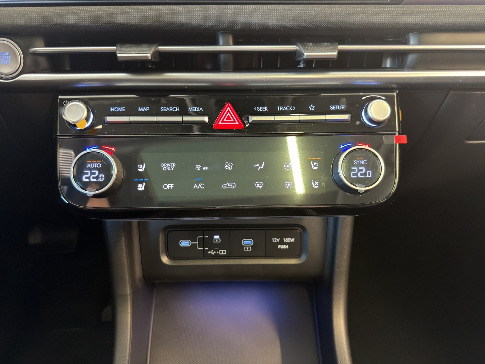 HYUNDAI Tucson 1.6 TGDI HEV Swiss Edition 4WD-image-16