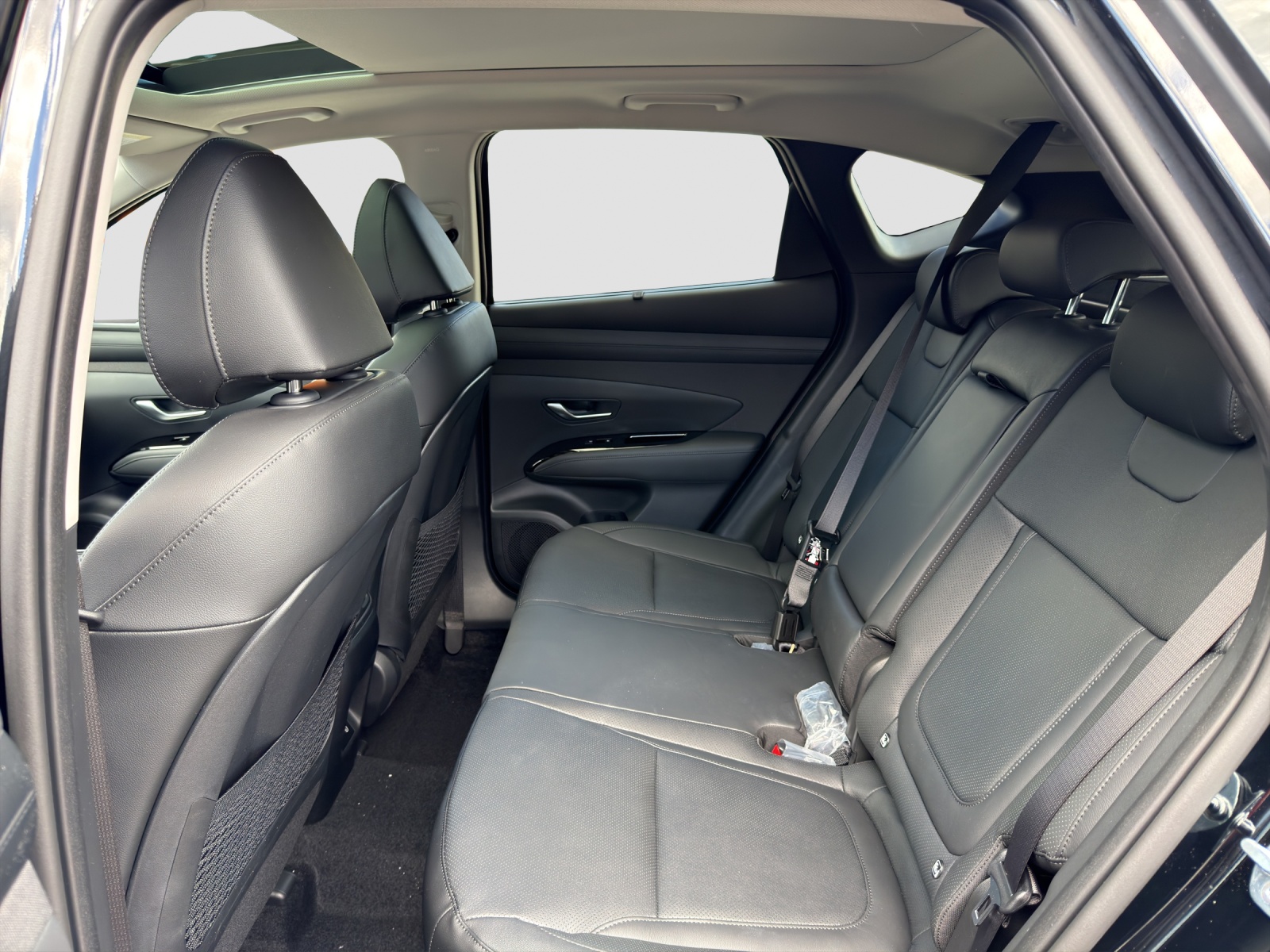 HYUNDAI Tucson 1.6 TGDI HEV Swiss Edition 4WD-image-10