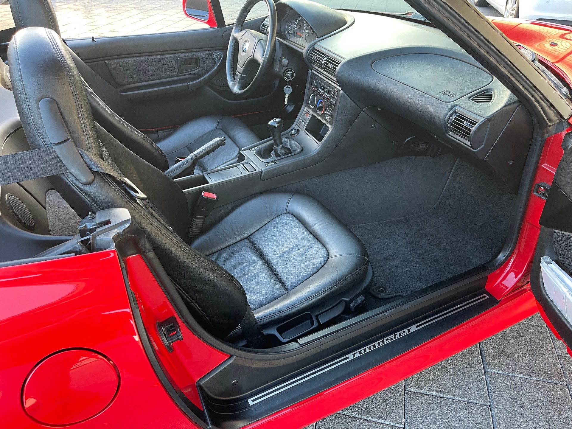 BMW Z3 1.8i Roadster-image-10