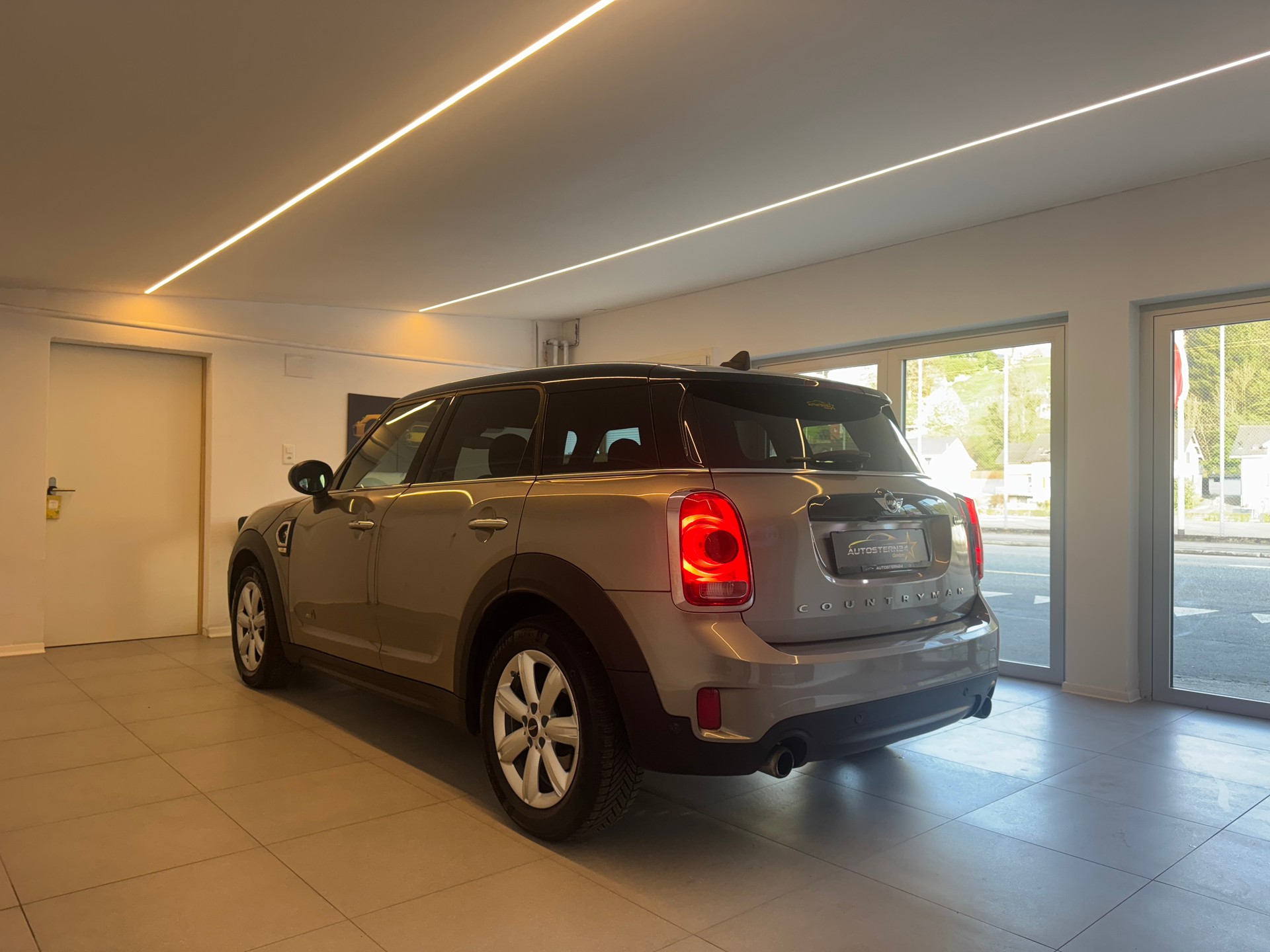 MINI Countryman Cooper S ALL4 Steptronic *CH-Fahrzeug*-image-4