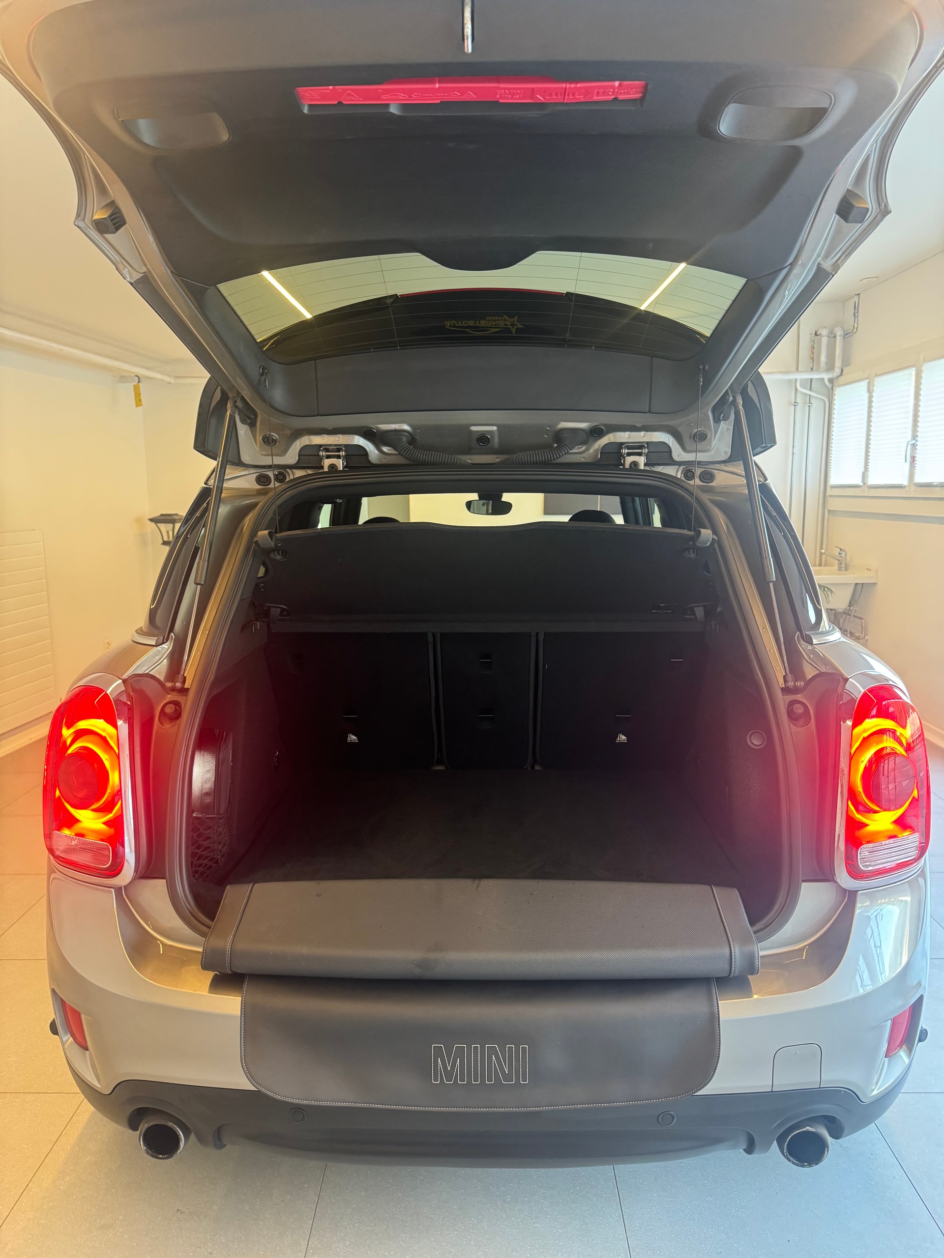 MINI Countryman Cooper S ALL4 Steptronic *CH-Fahrzeug*-image-8