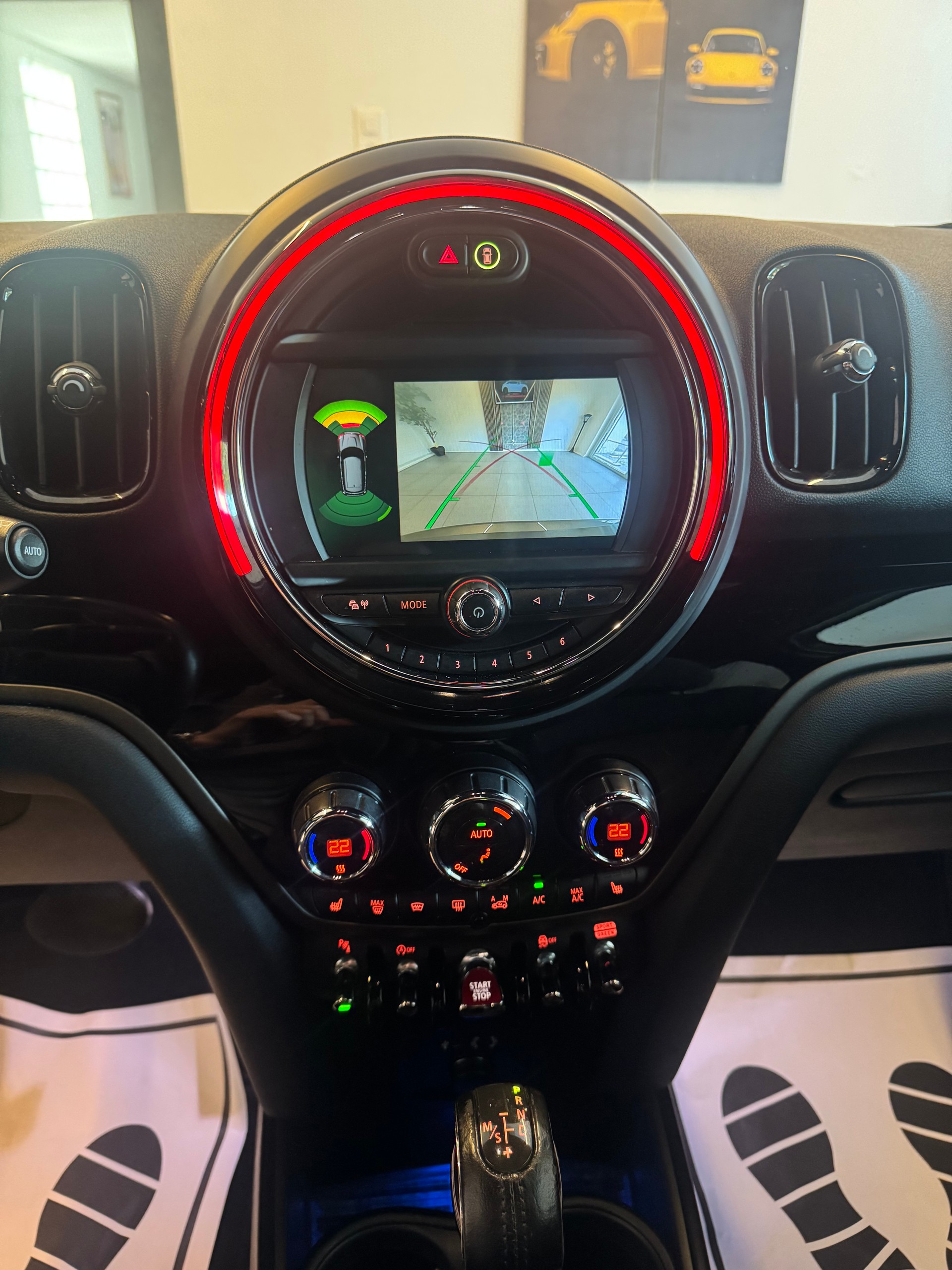 MINI Countryman Cooper S ALL4 Steptronic *CH-Fahrzeug*-image-13