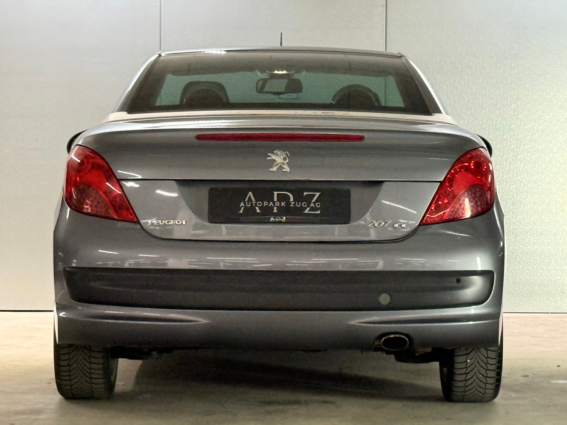 PEUGEOT 207 CC 1.6 16V Turbo Platinium Edition-image-6
