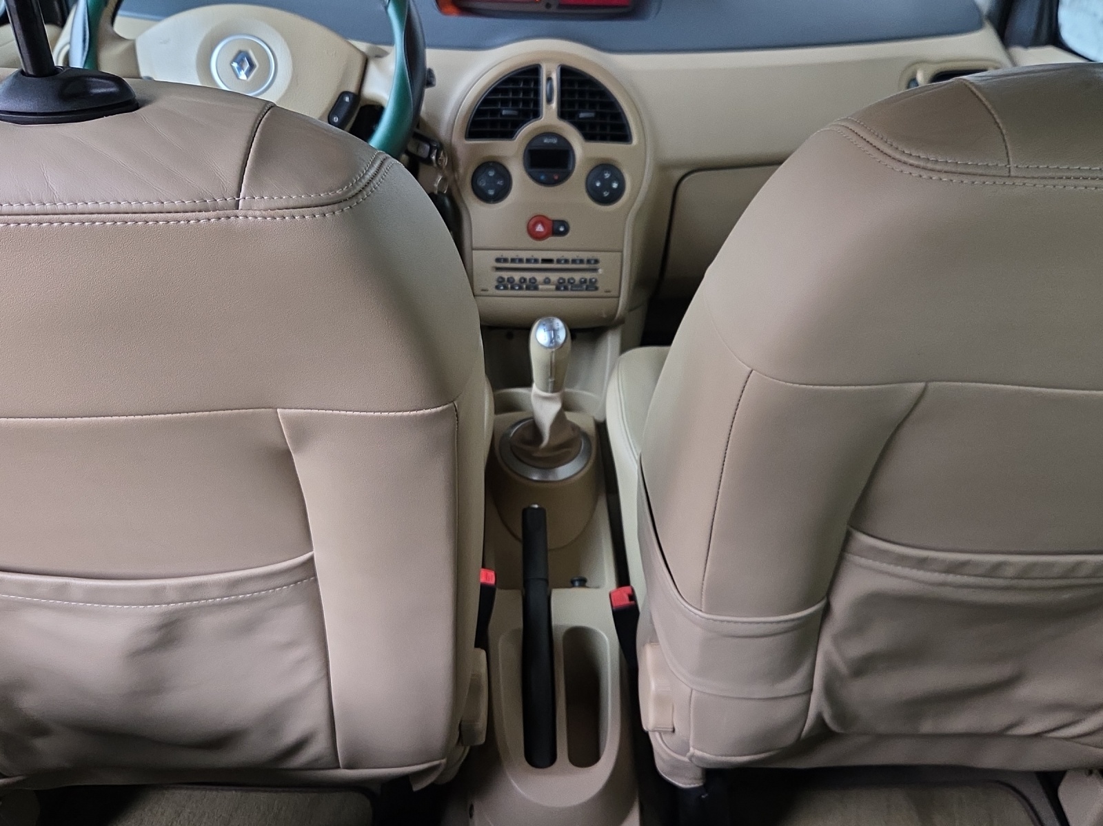 RENAULT Modus 1.6 16V Dynamique Luxe-image-8