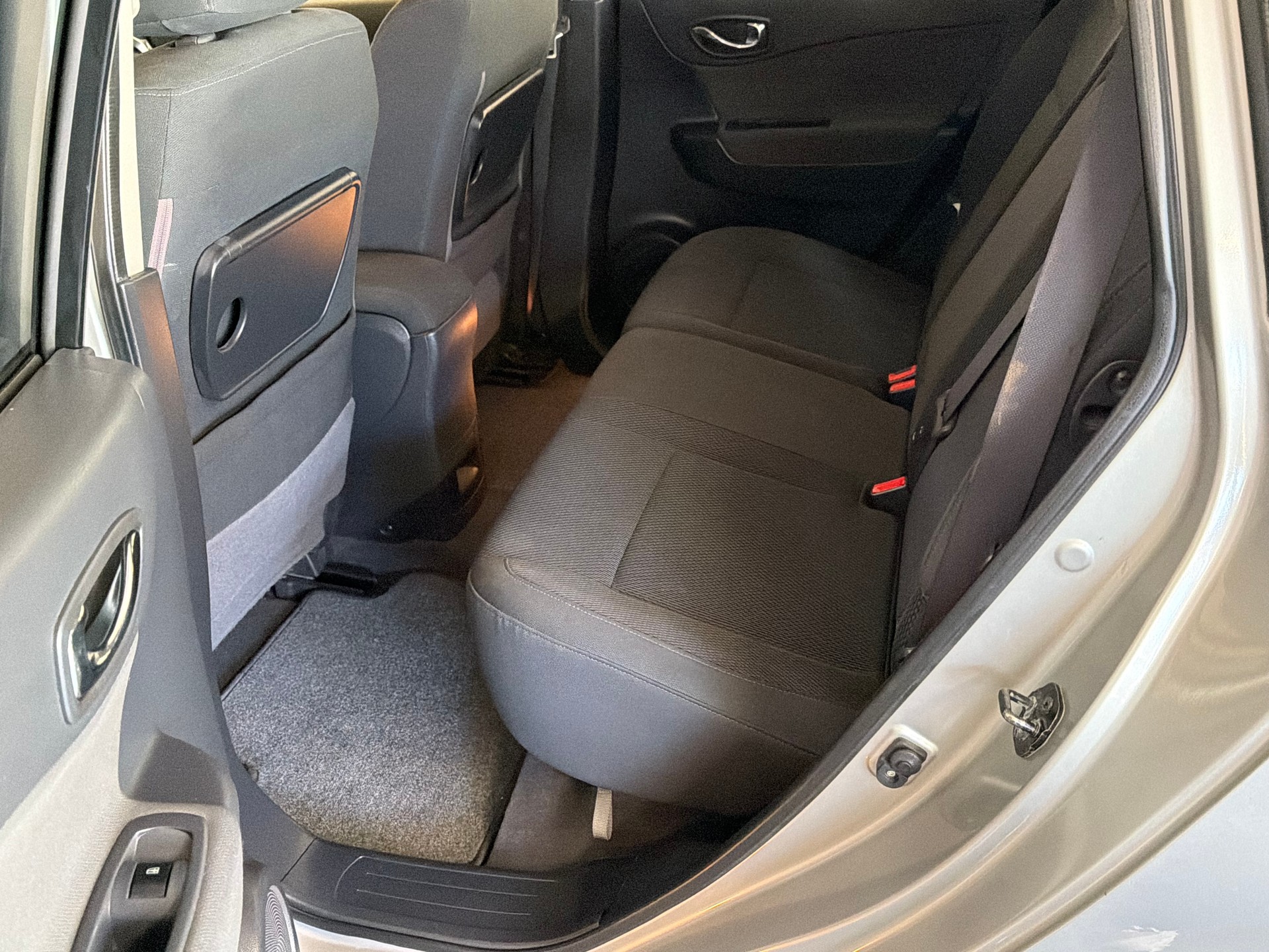 RENAULT Koleos 2.0 dCi Dynamique Elégance 4x4 Automatic-image-13