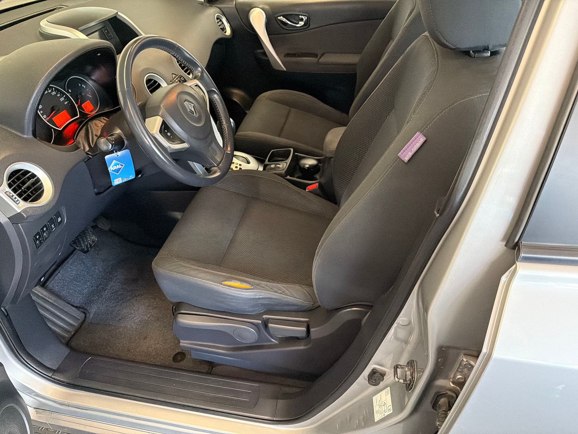 RENAULT Koleos 2.0 dCi Dynamique Elégance 4x4 Automatic-image-9