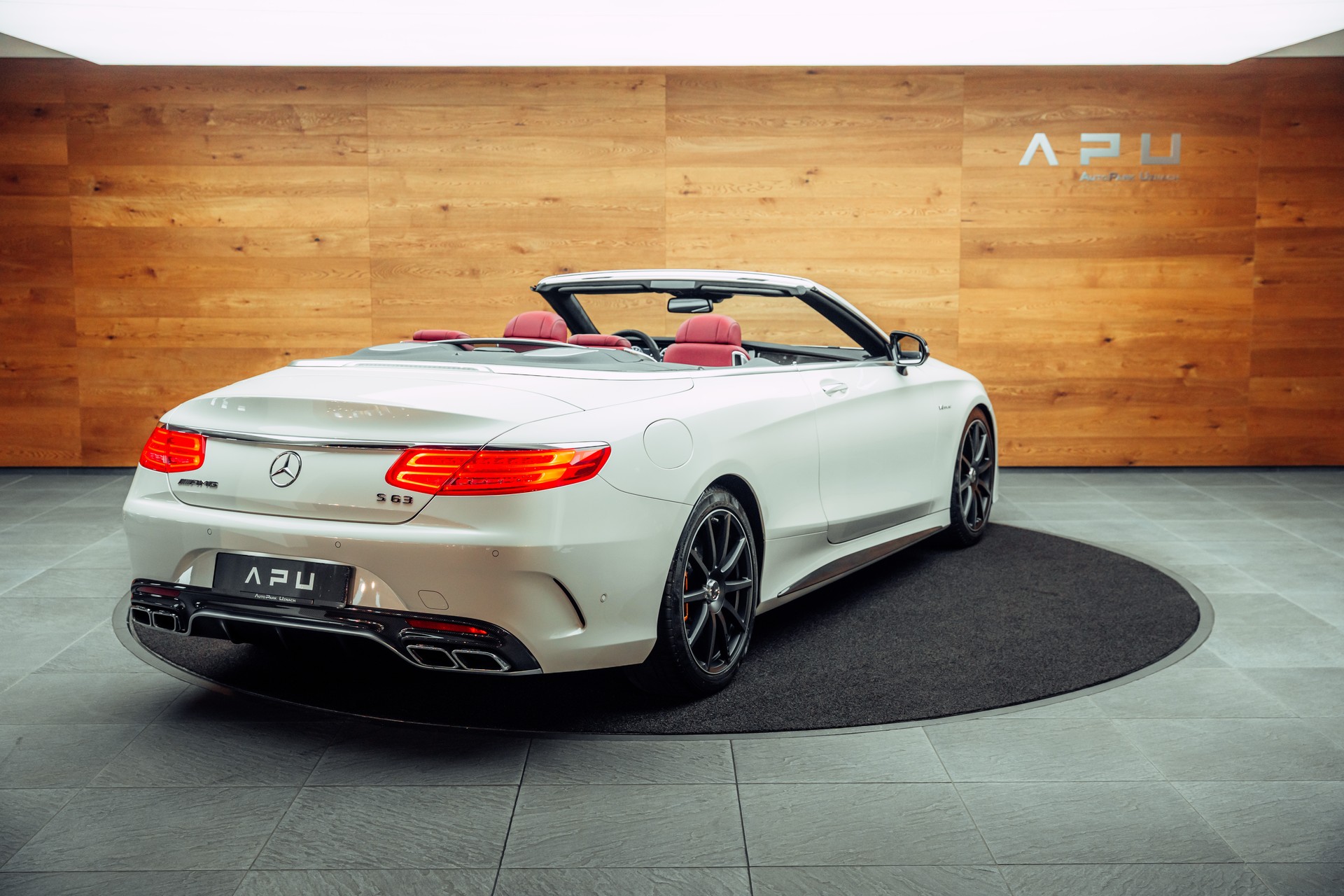 MERCEDES-BENZ S 63 AMG Cabriolet 4Matic Speedshift MCT-showroom-element-1