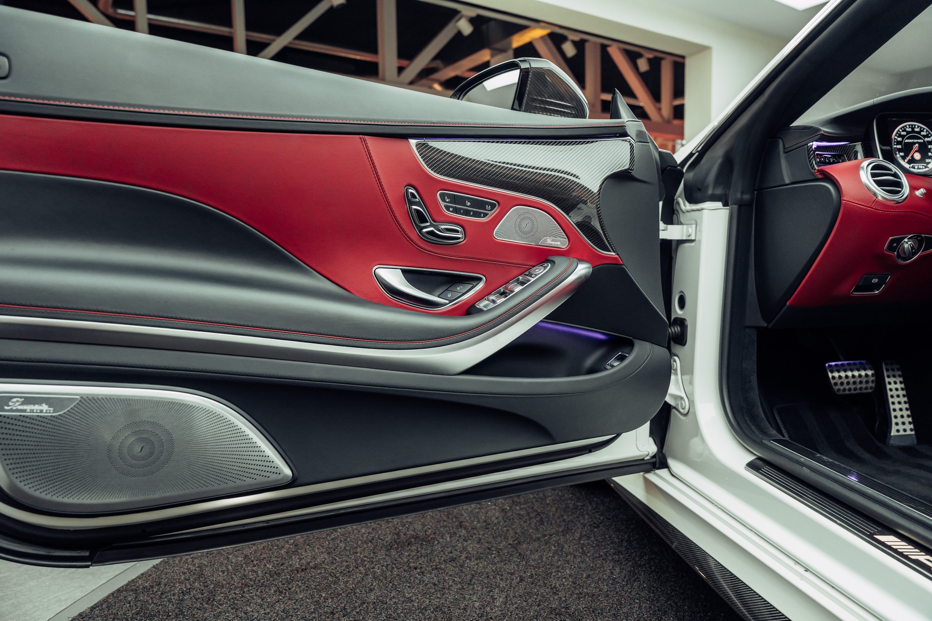 MERCEDES-BENZ S 63 AMG Cabriolet 4Matic Speedshift MCT-image-13
