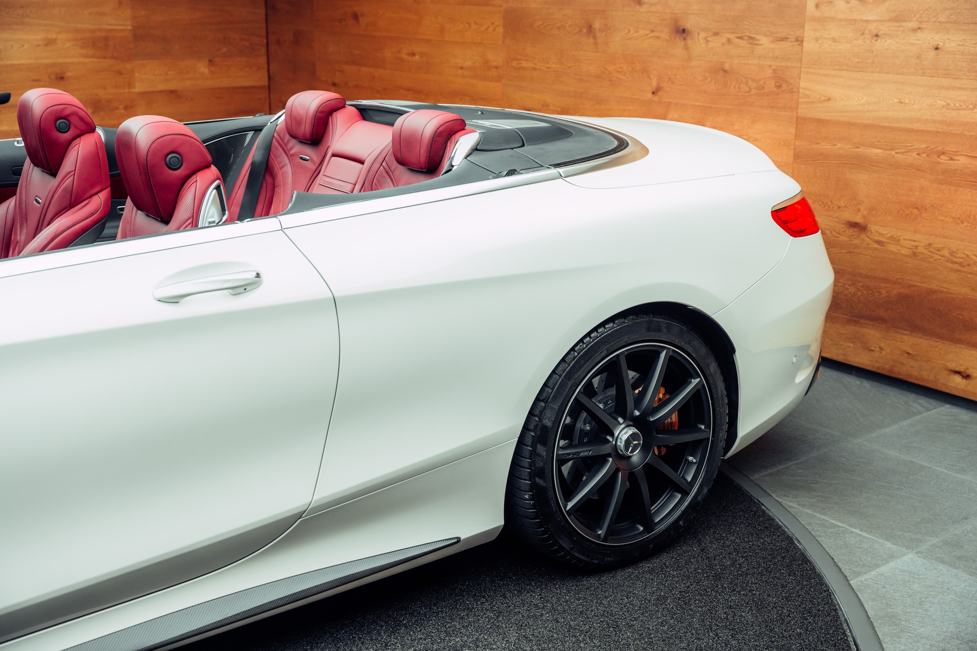 MERCEDES-BENZ S 63 AMG Cabriolet 4Matic Speedshift MCT-image-23