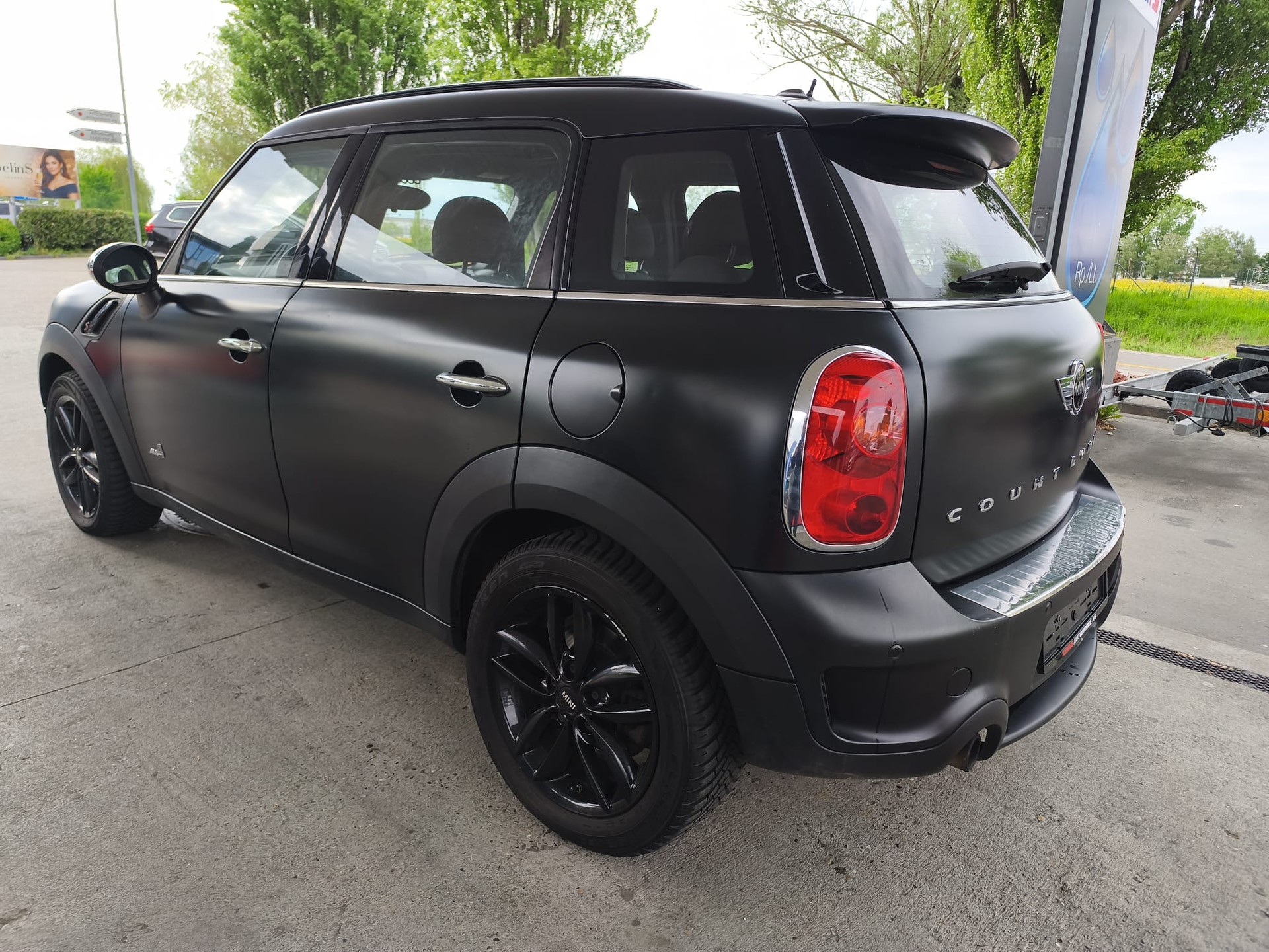 MINI Countryman Cooper S ALL4 Snowhill-image-2