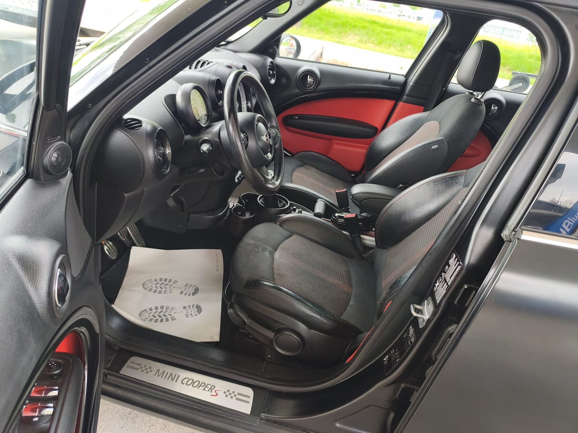 MINI Countryman Cooper S ALL4 Snowhill-image-8