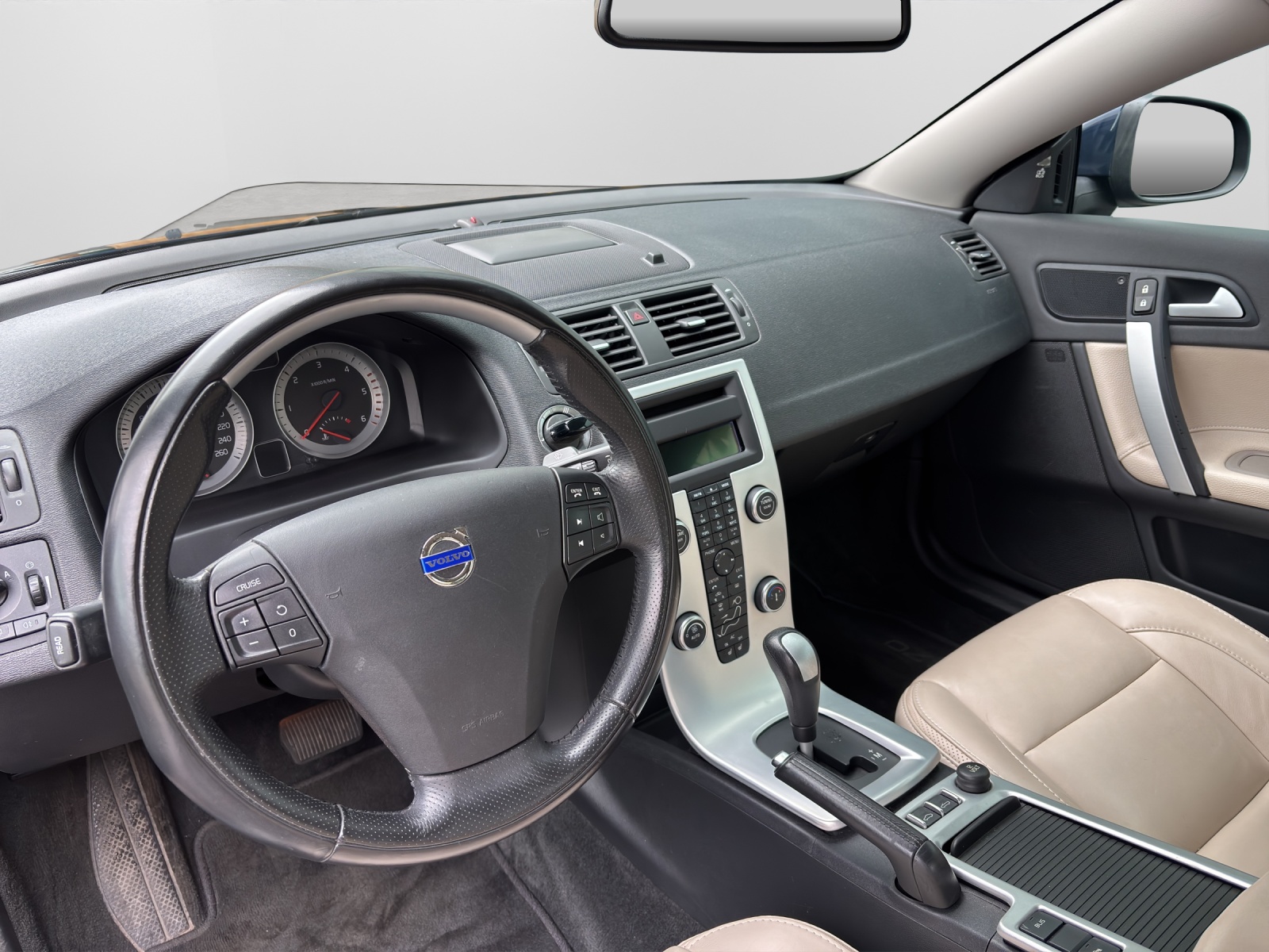VOLVO C70 Cabriolet 2.0 D3 Summum-image-8
