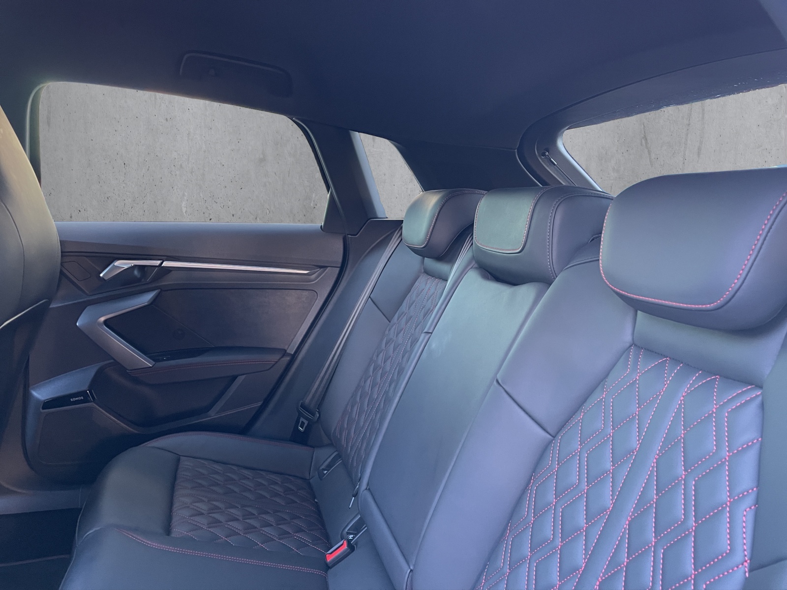 AUDI A3 Sportback TFSI 150 kW quattro S line S tronic-image-13