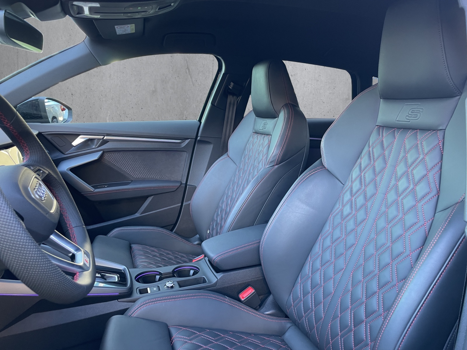 AUDI A3 Sportback TFSI 150 kW quattro S line S tronic-image-6