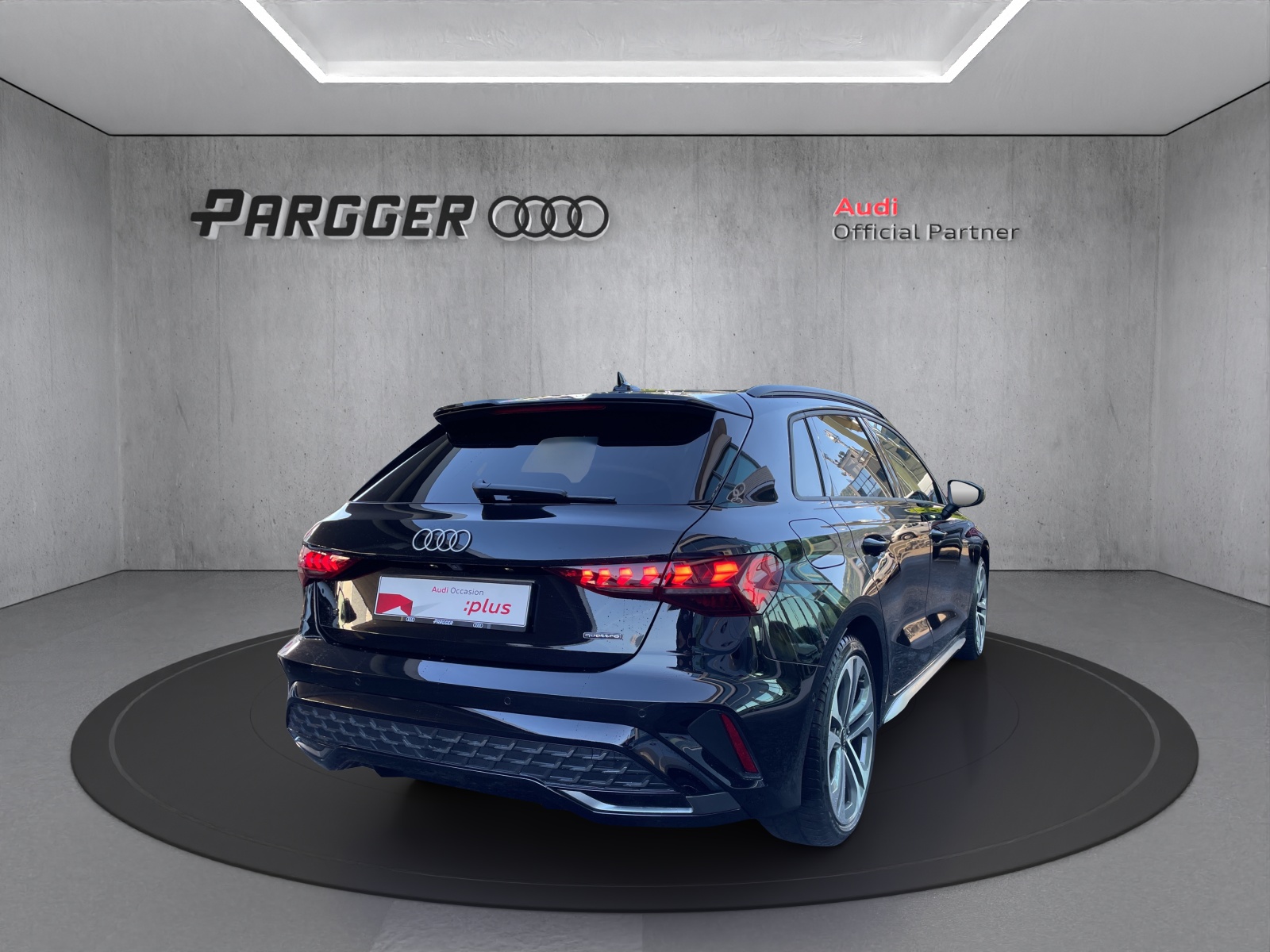 AUDI A3 Sportback TFSI 150 kW quattro S line S tronic-image-5